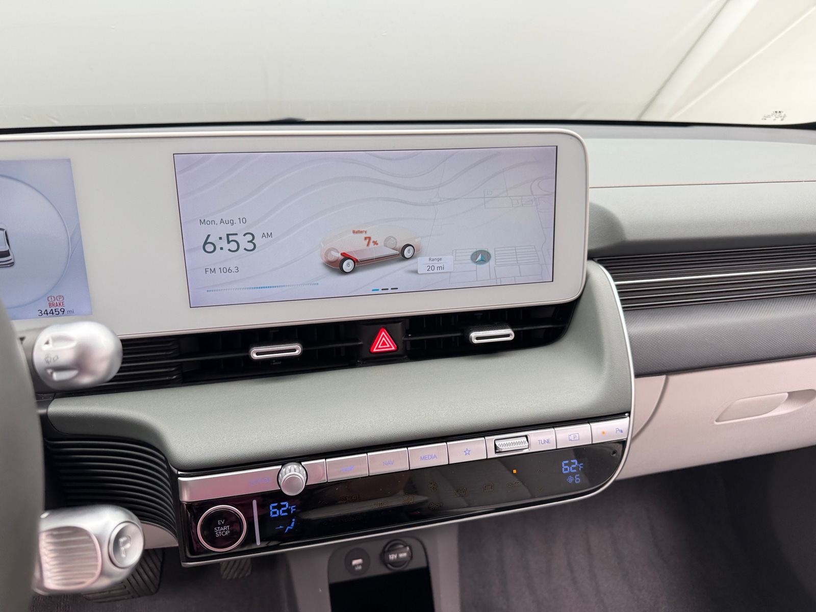 Thumbnail: 2022 Hyundai Ioniq 5 - 3