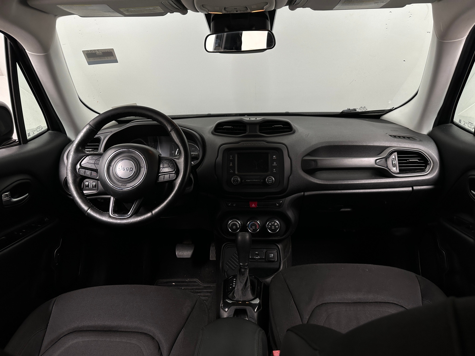 Thumbnail: 2017 Jeep Renegade - 3