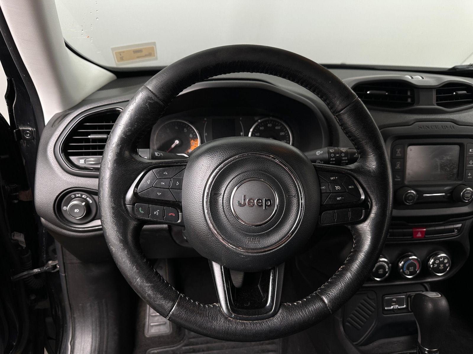 Thumbnail: 2017 Jeep Renegade - 5