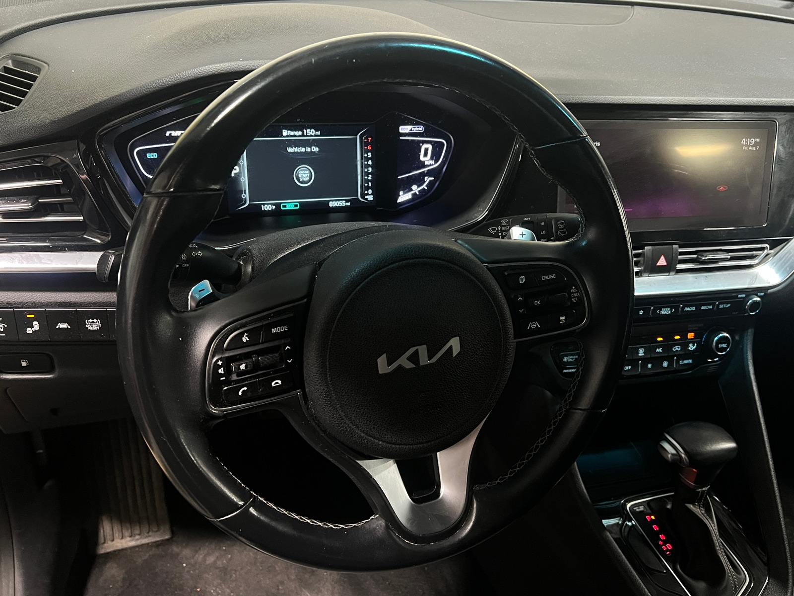 Thumbnail: 2022 Kia Niro - 4