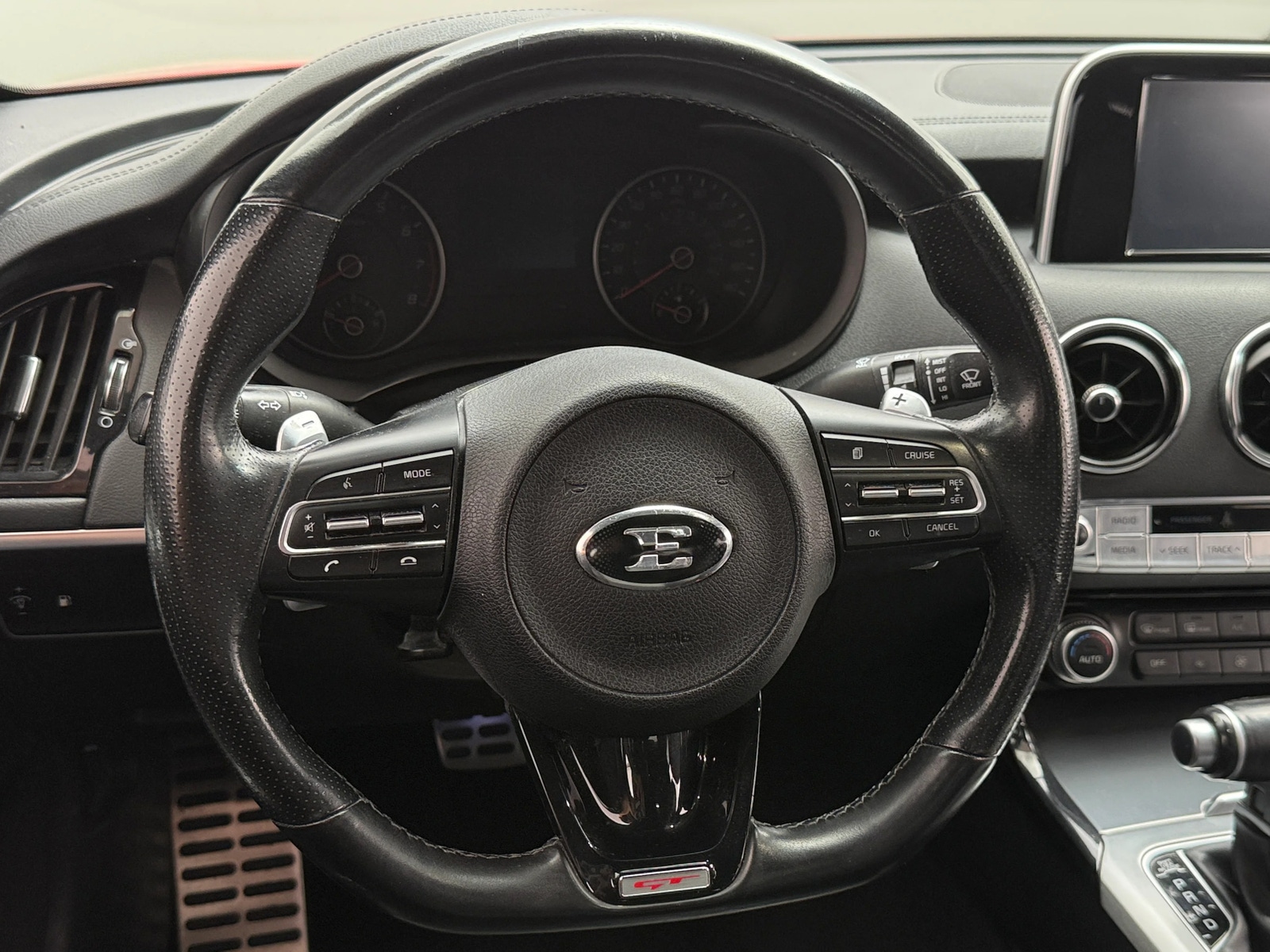 Thumbnail: 2018 Kia Stinger - 4