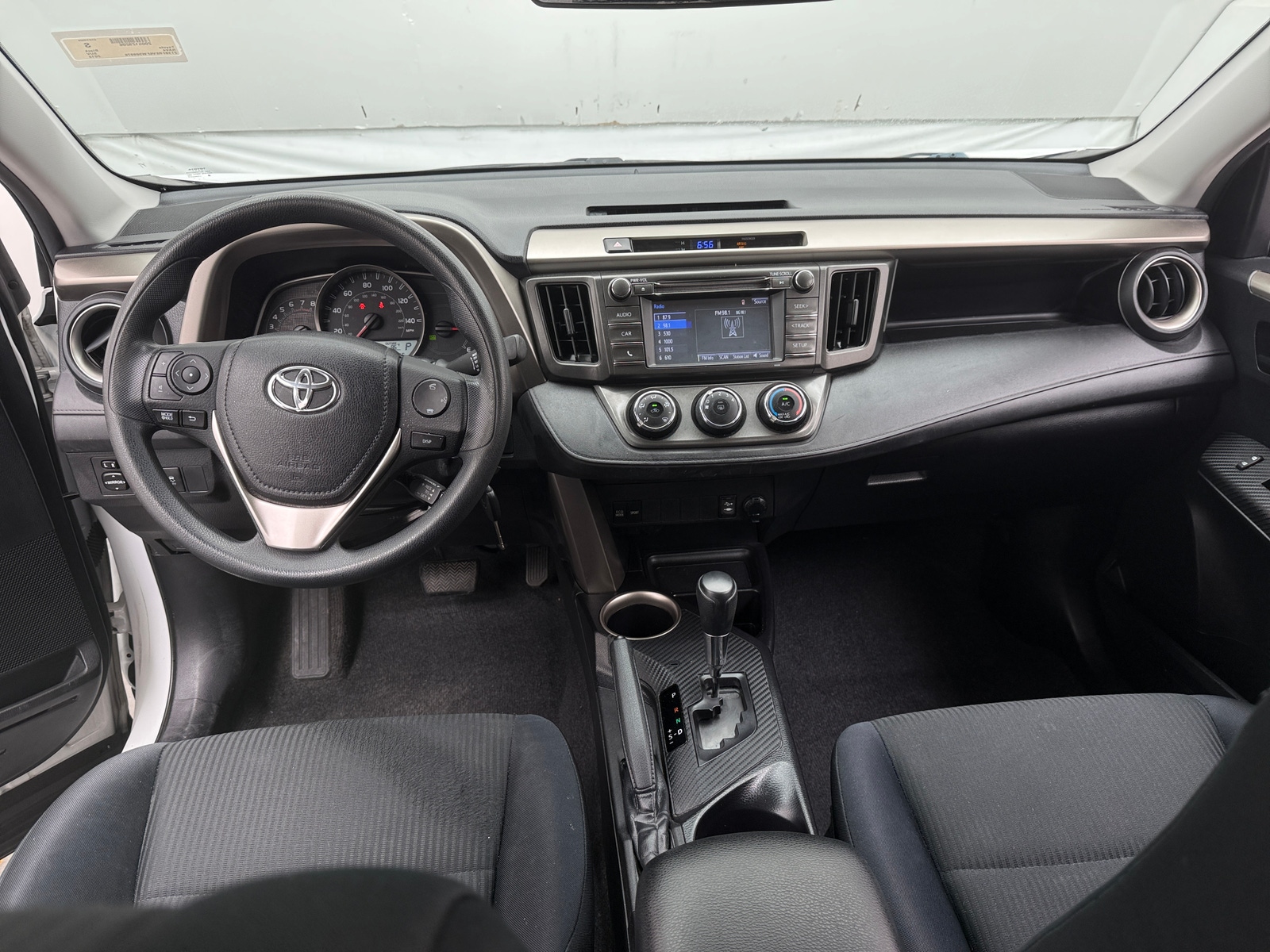 Thumbnail: 2015 Toyota RAV4 - 3