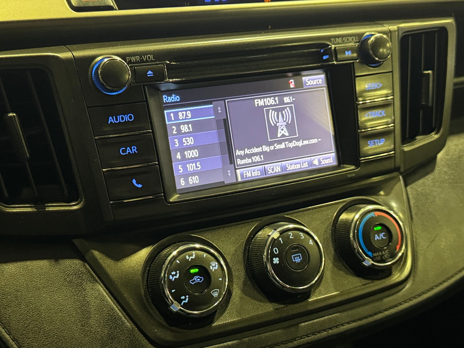 Thumbnail: 2015 Toyota RAV4 - 4