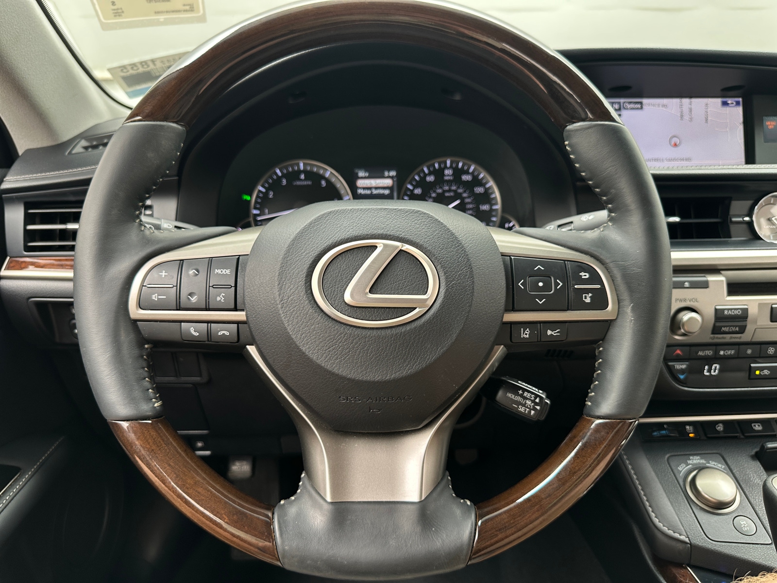 Thumbnail: 2016 Lexus ES - 4