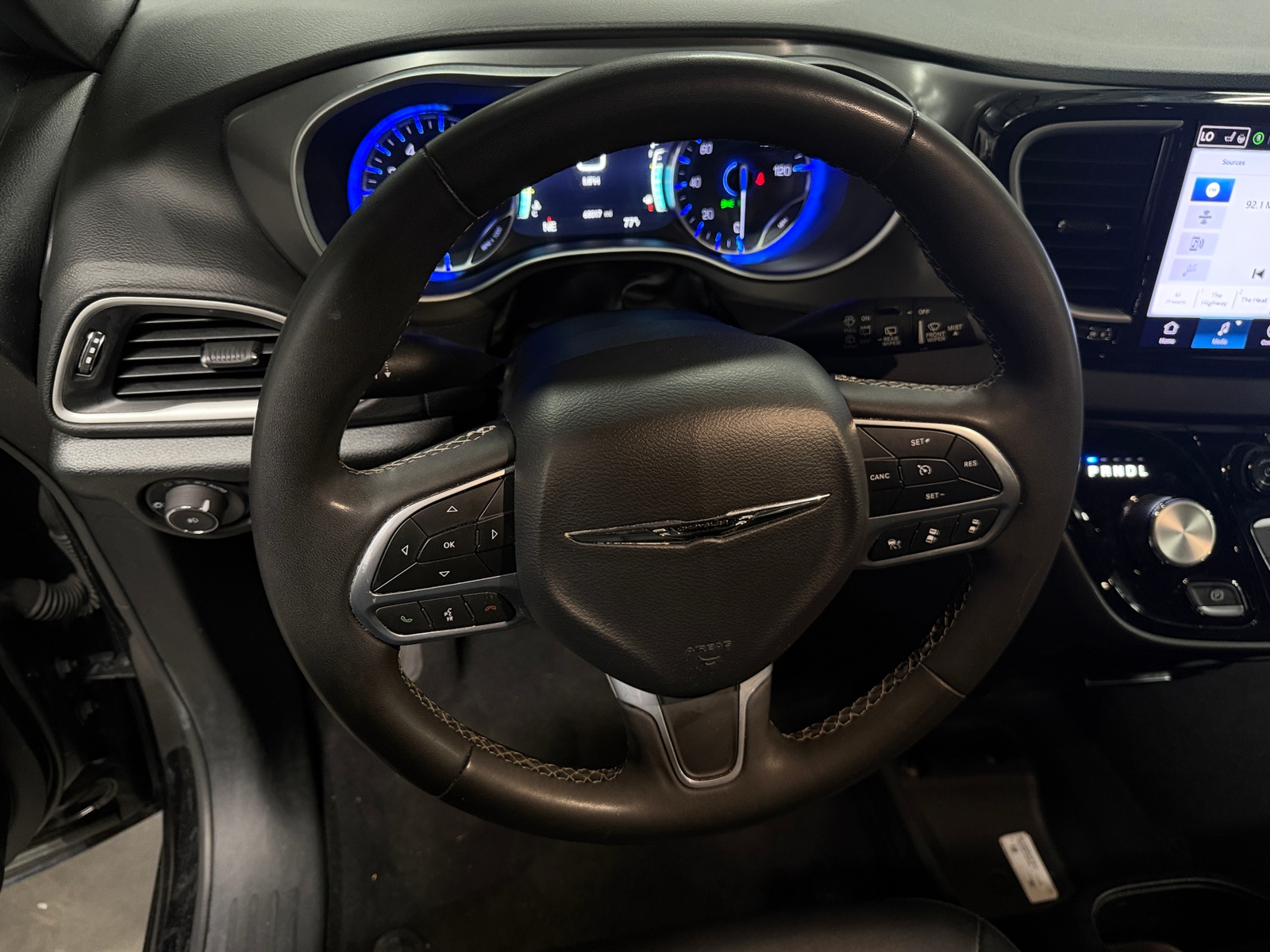 Thumbnail: 2025 Chrysler Pacifica - 4