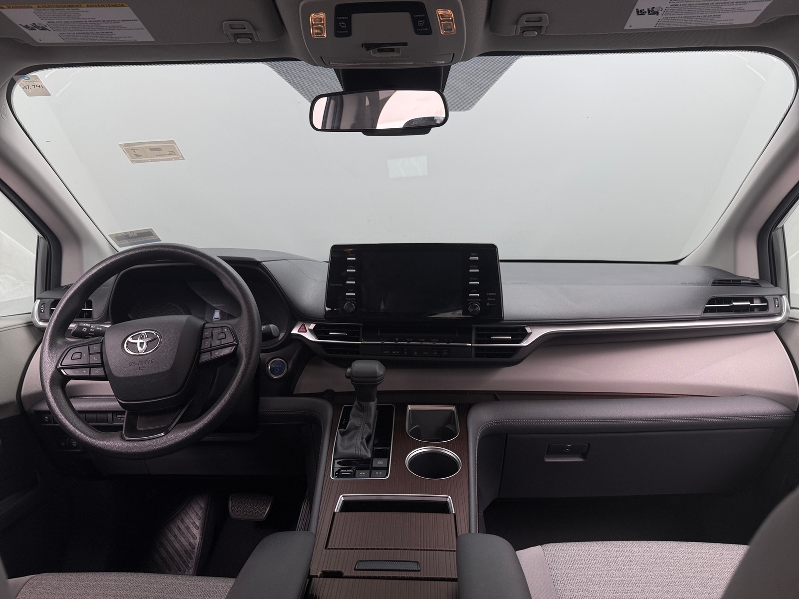 Thumbnail: 2022 Toyota Sienna - 3