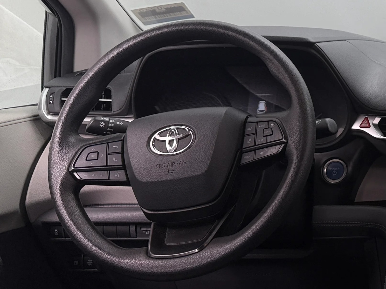 Thumbnail: 2022 Toyota Sienna - 5