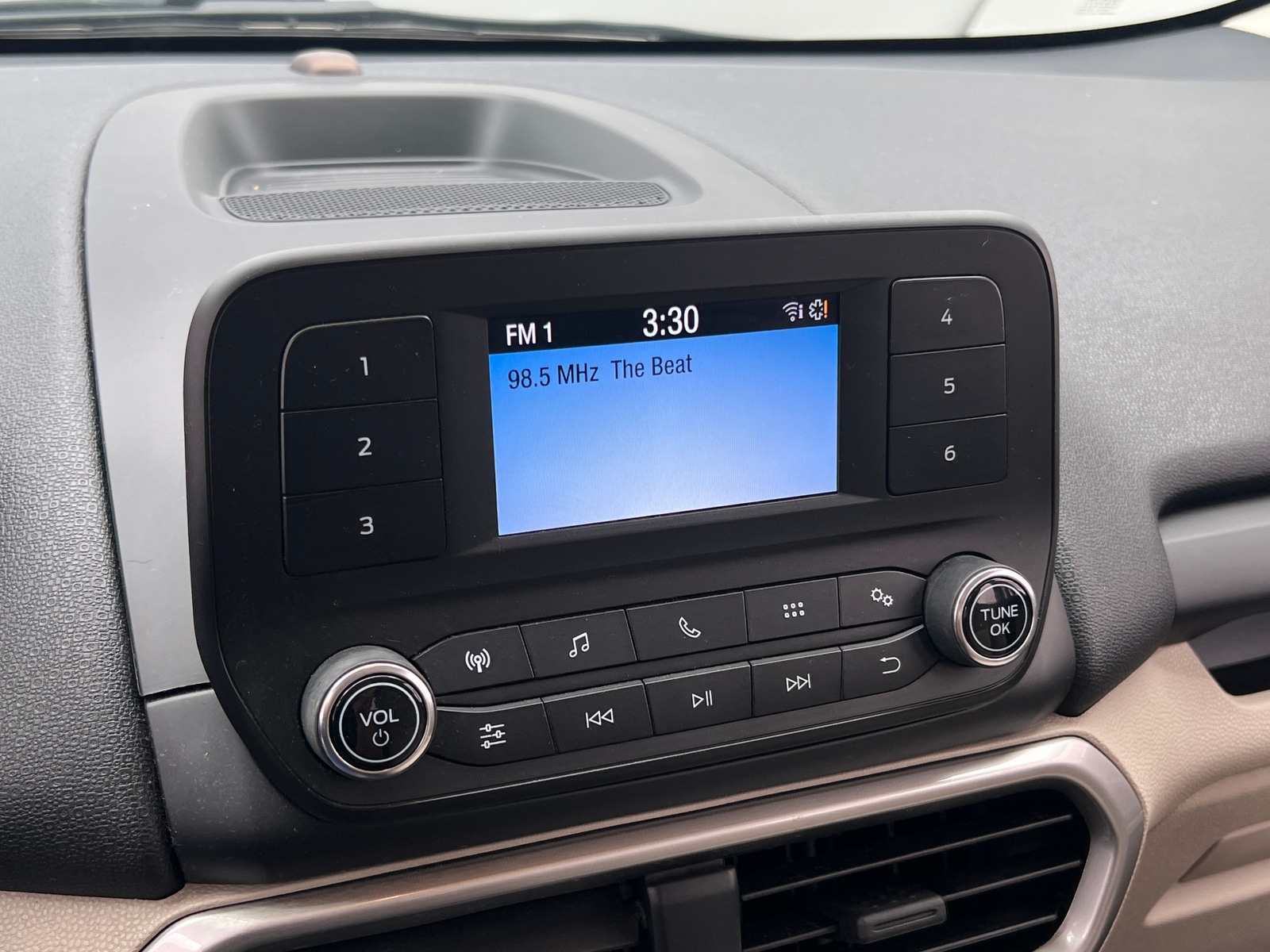 Thumbnail: 2018 Ford EcoSport - 4
