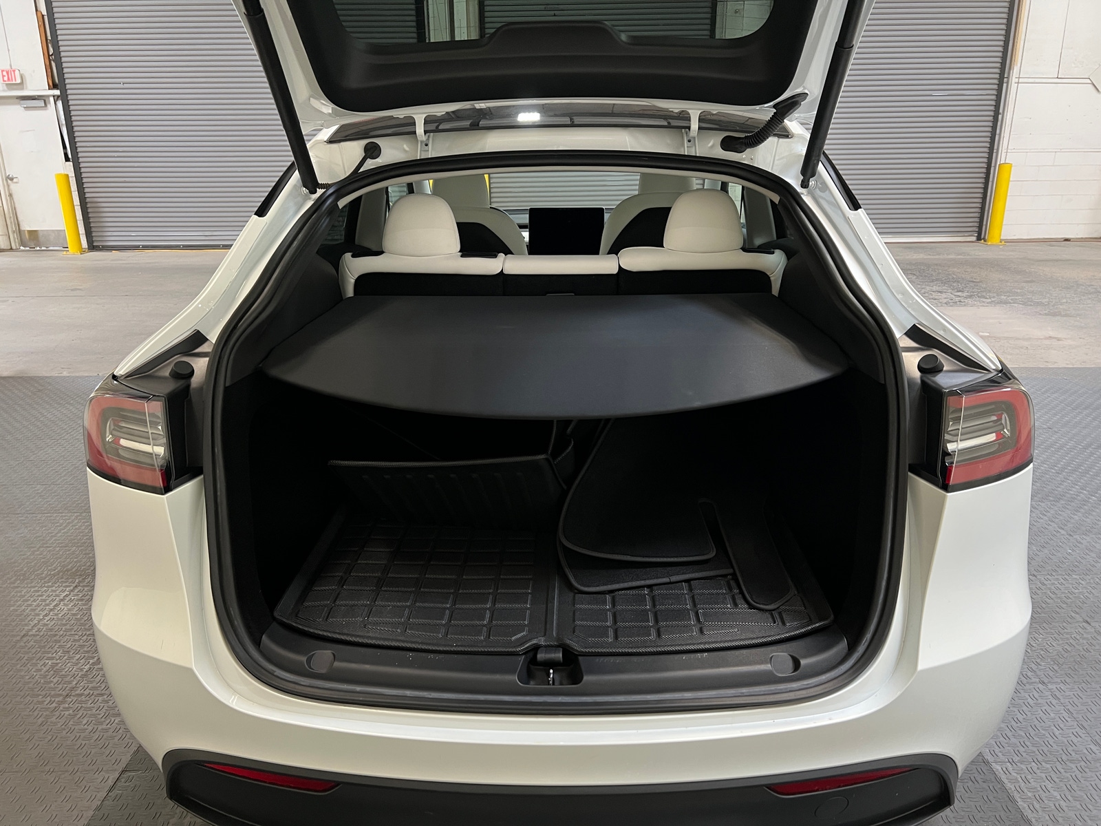 Thumbnail: 2023 Tesla Model Y - 6