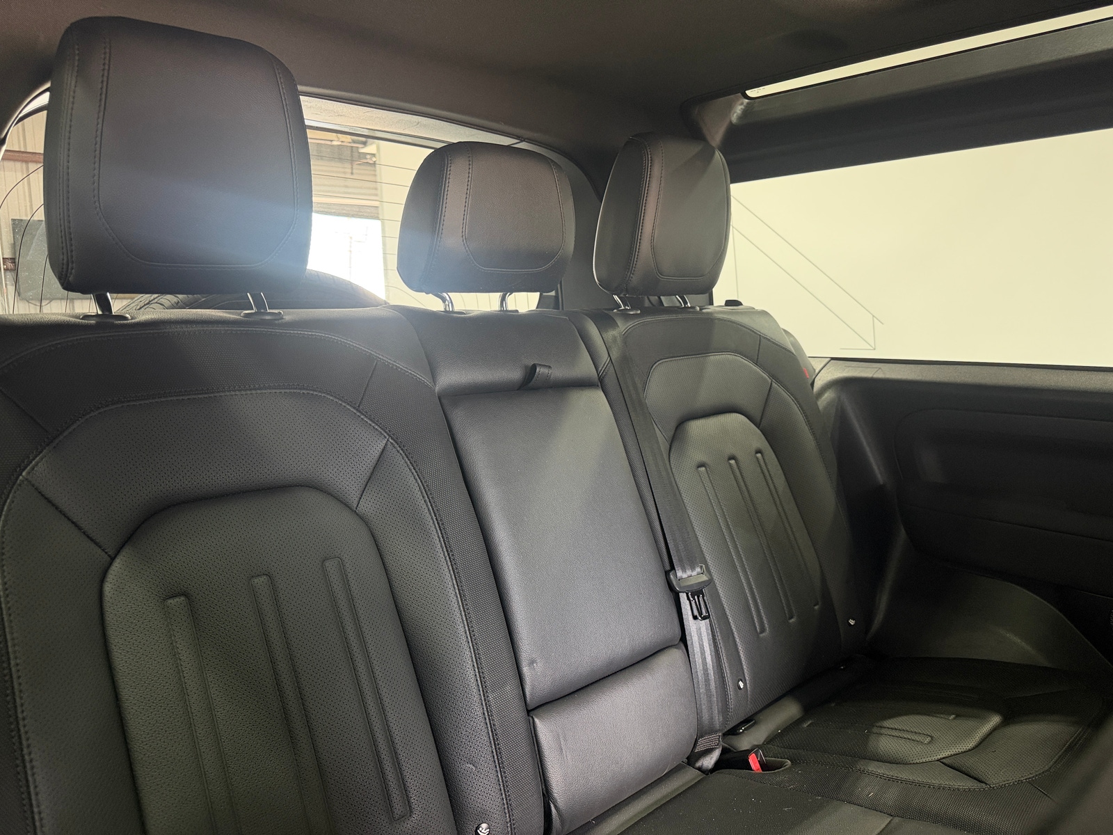 Thumbnail: 2021 Land Rover Defender - 5