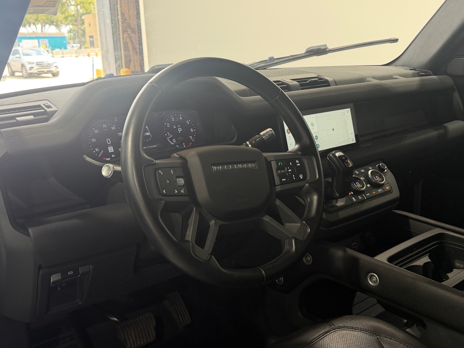Thumbnail: 2021 Land Rover Defender - 2