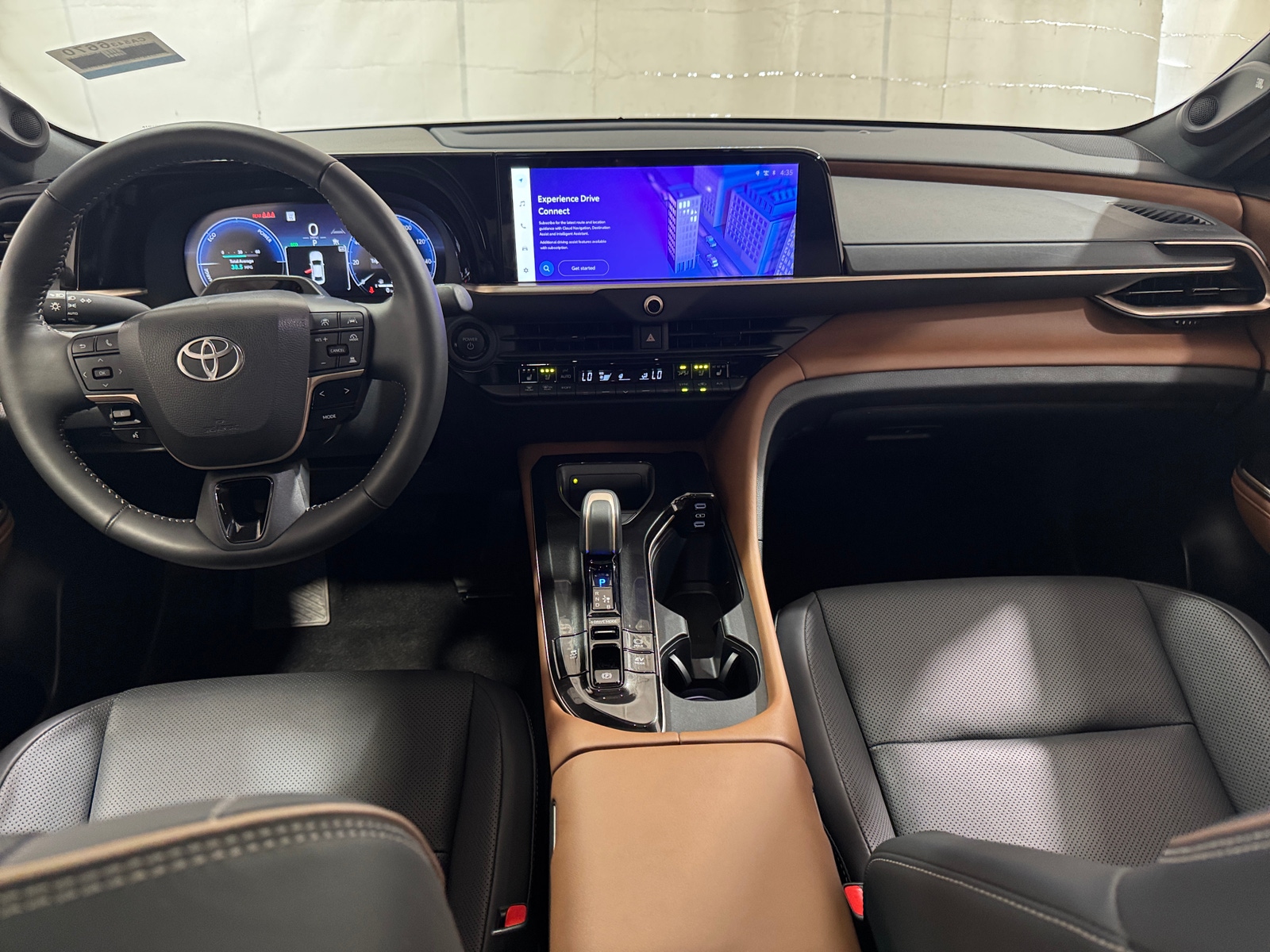 Thumbnail: 2025 Toyota Crown - 2