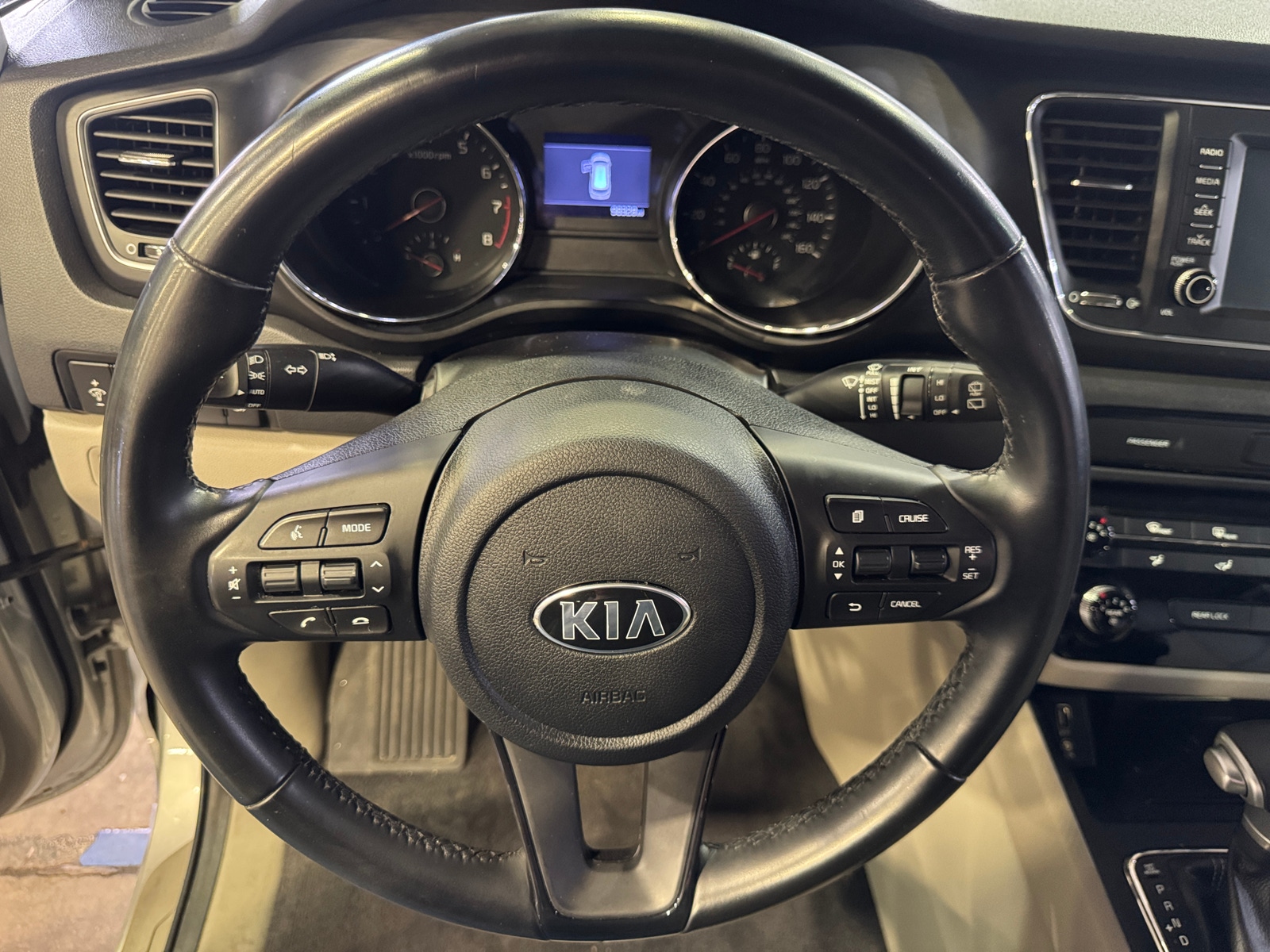 Thumbnail: 2021 Kia Sedona - 4