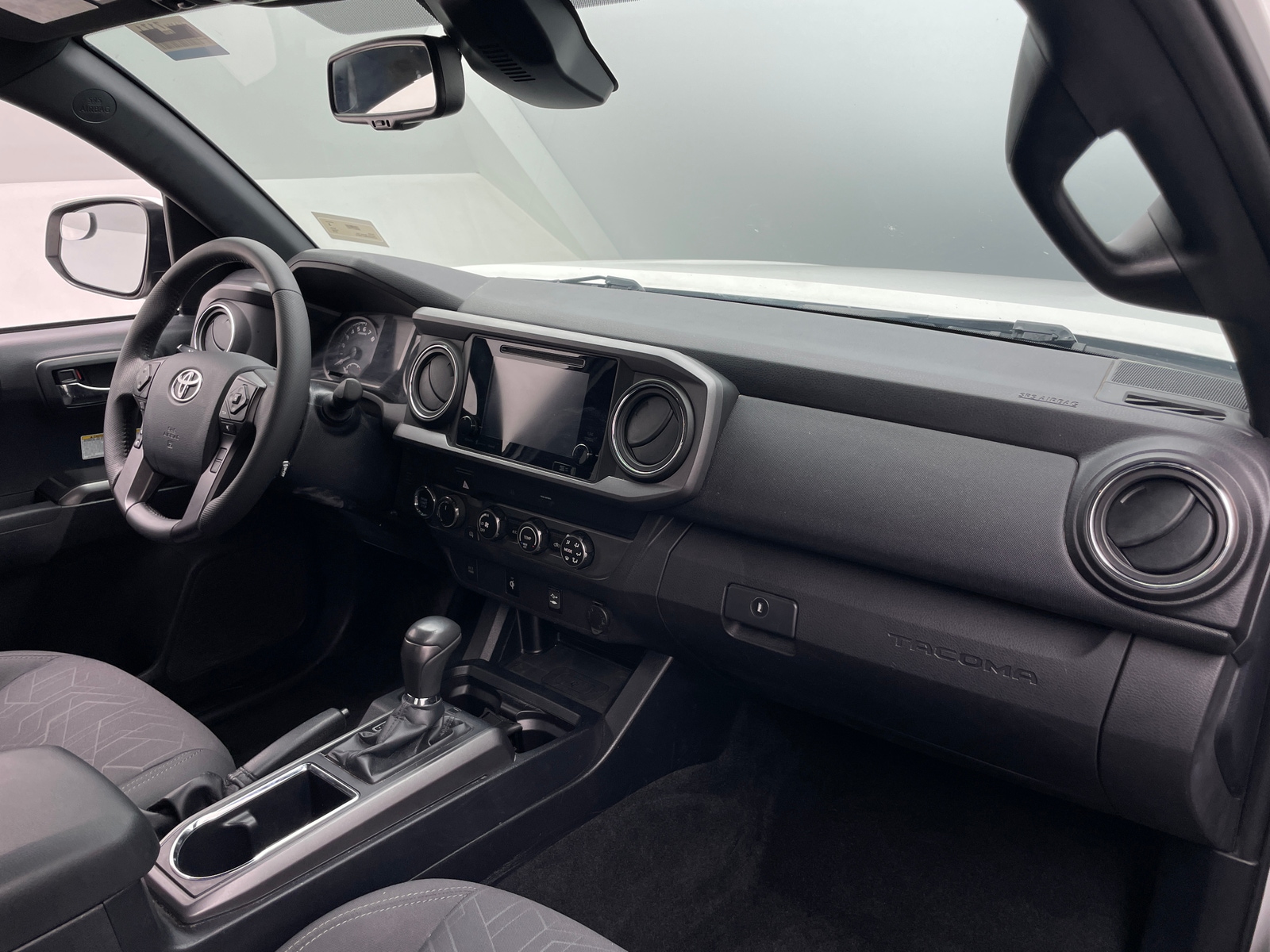 Thumbnail: 2019 Toyota Tacoma - 3
