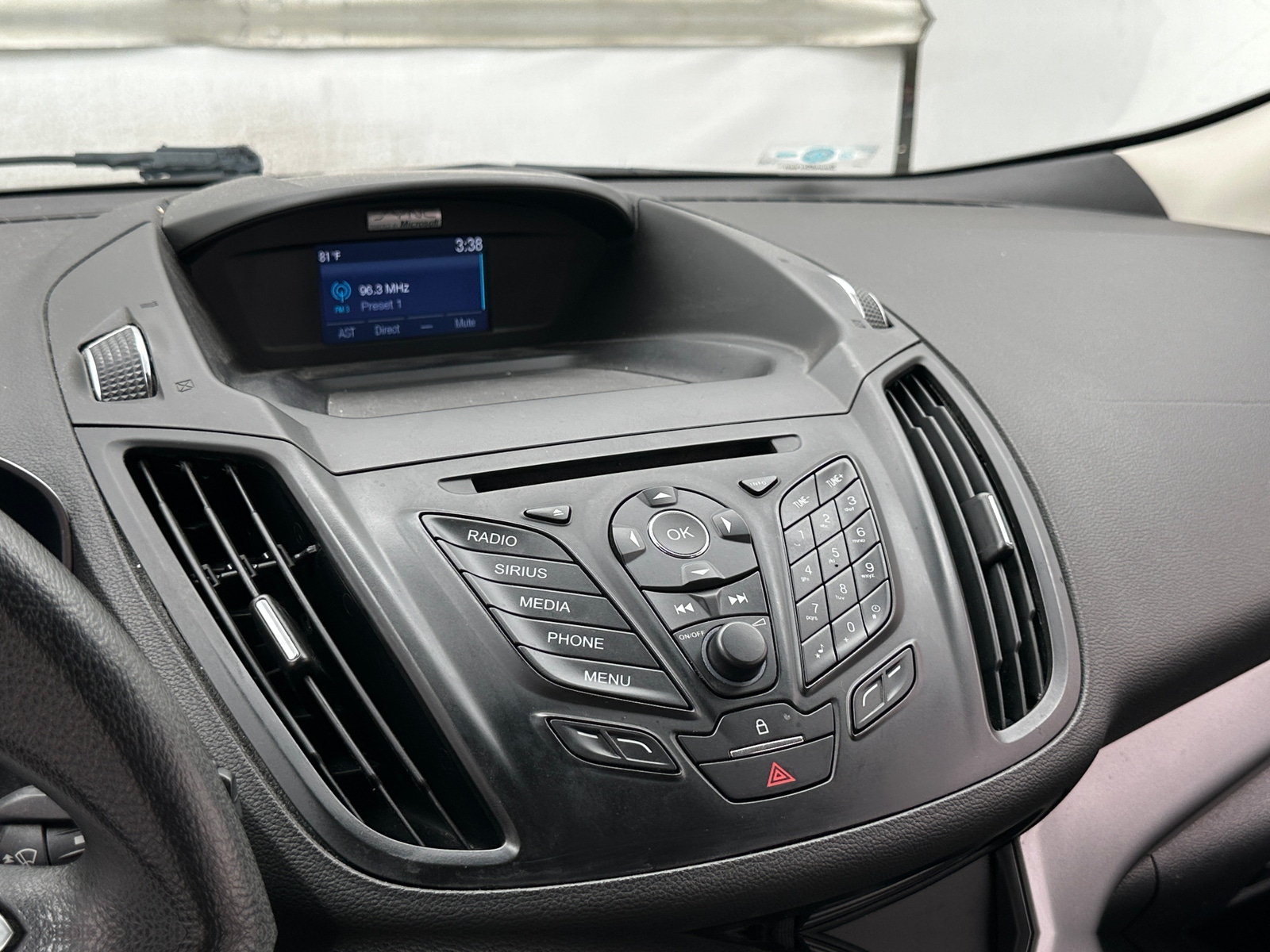 Thumbnail: 2015 Ford Escape - 4