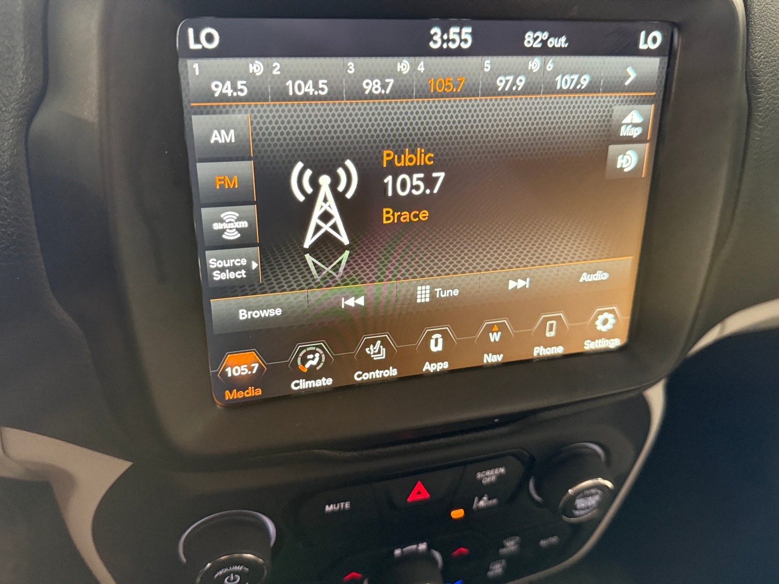 Thumbnail: 2022 Jeep Renegade - 4