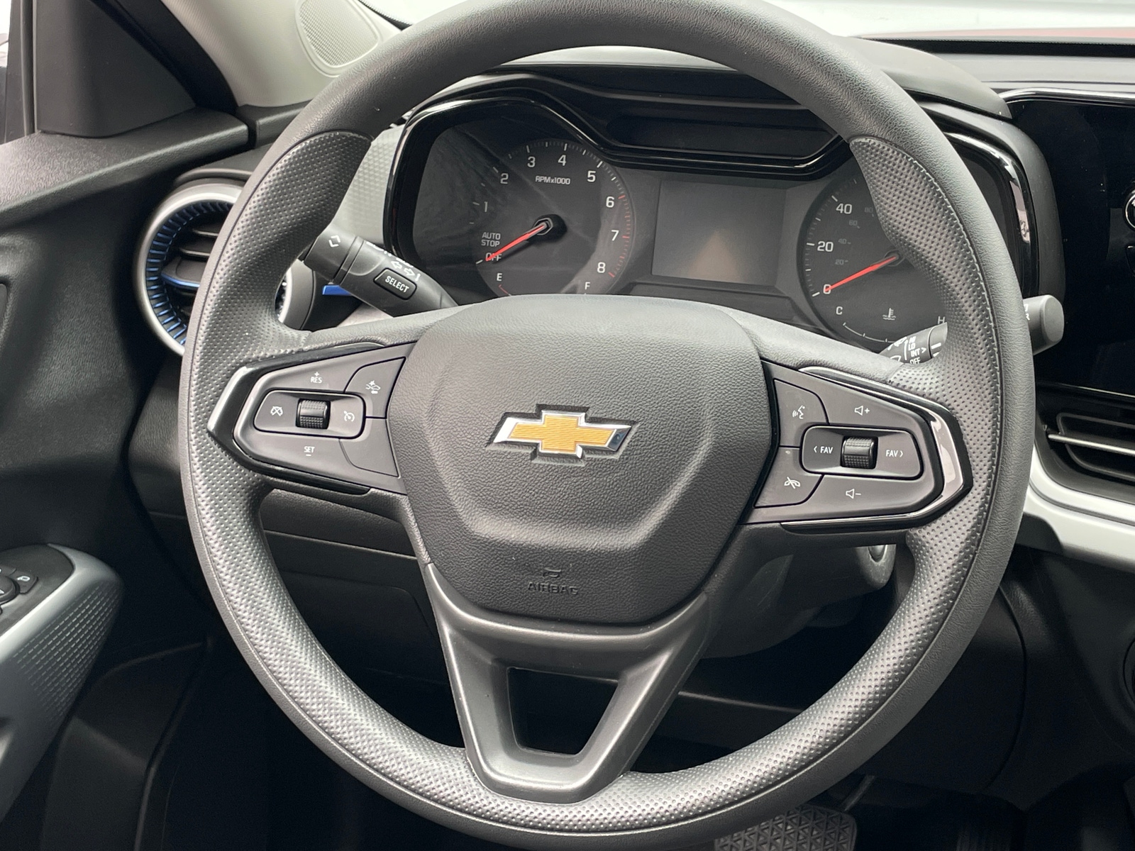 Thumbnail: 2026 Chevrolet Trax - 5