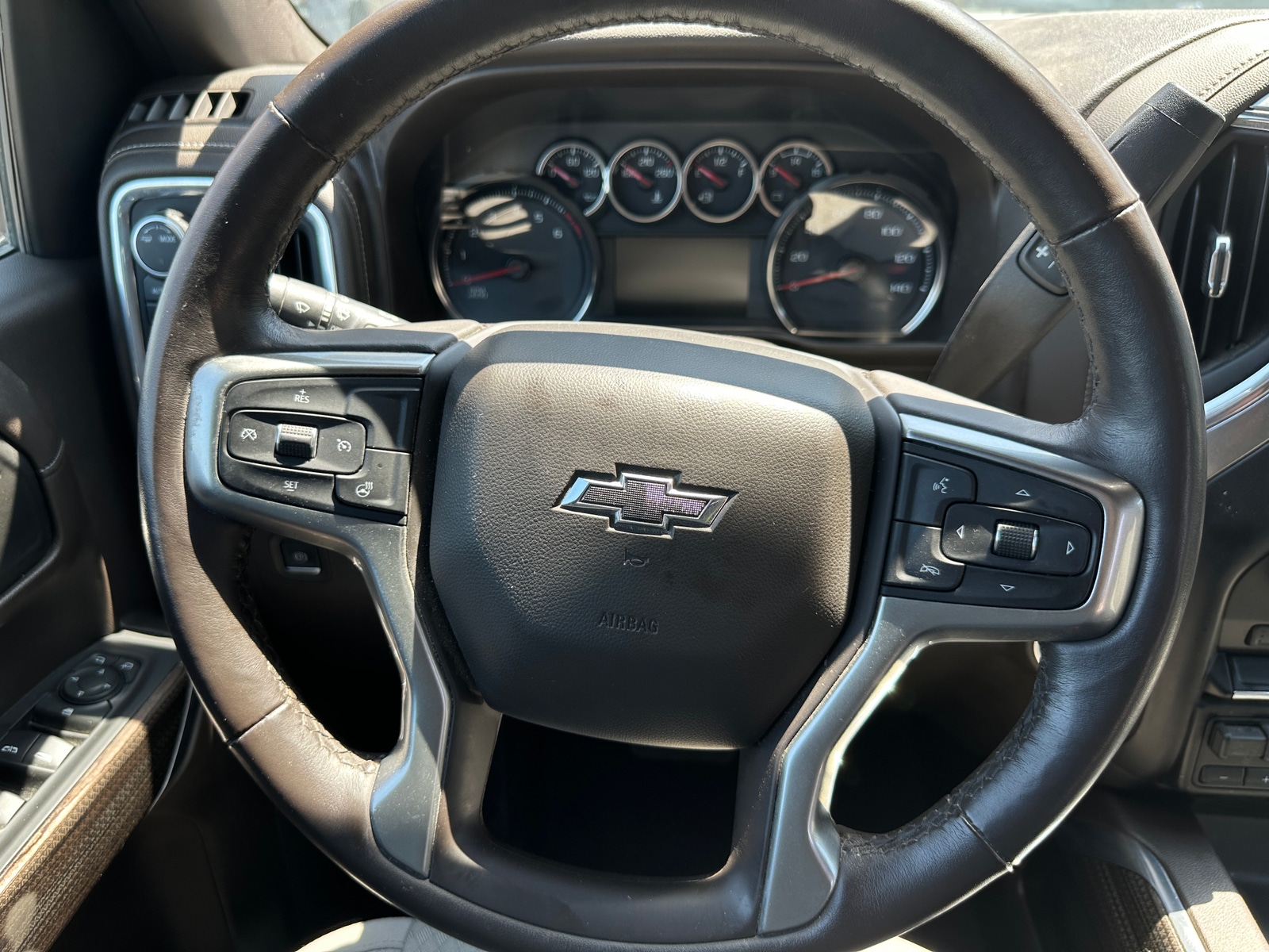 Thumbnail: 2021 Chevrolet Silverado 1500 - 5