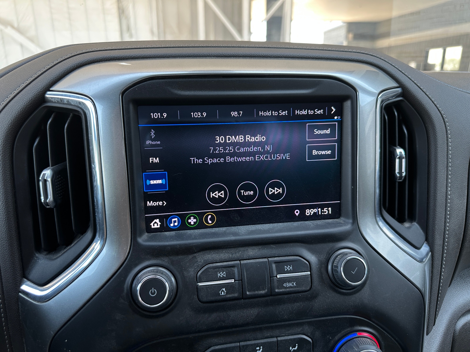 Thumbnail: 2021 Chevrolet Silverado 1500 - 4