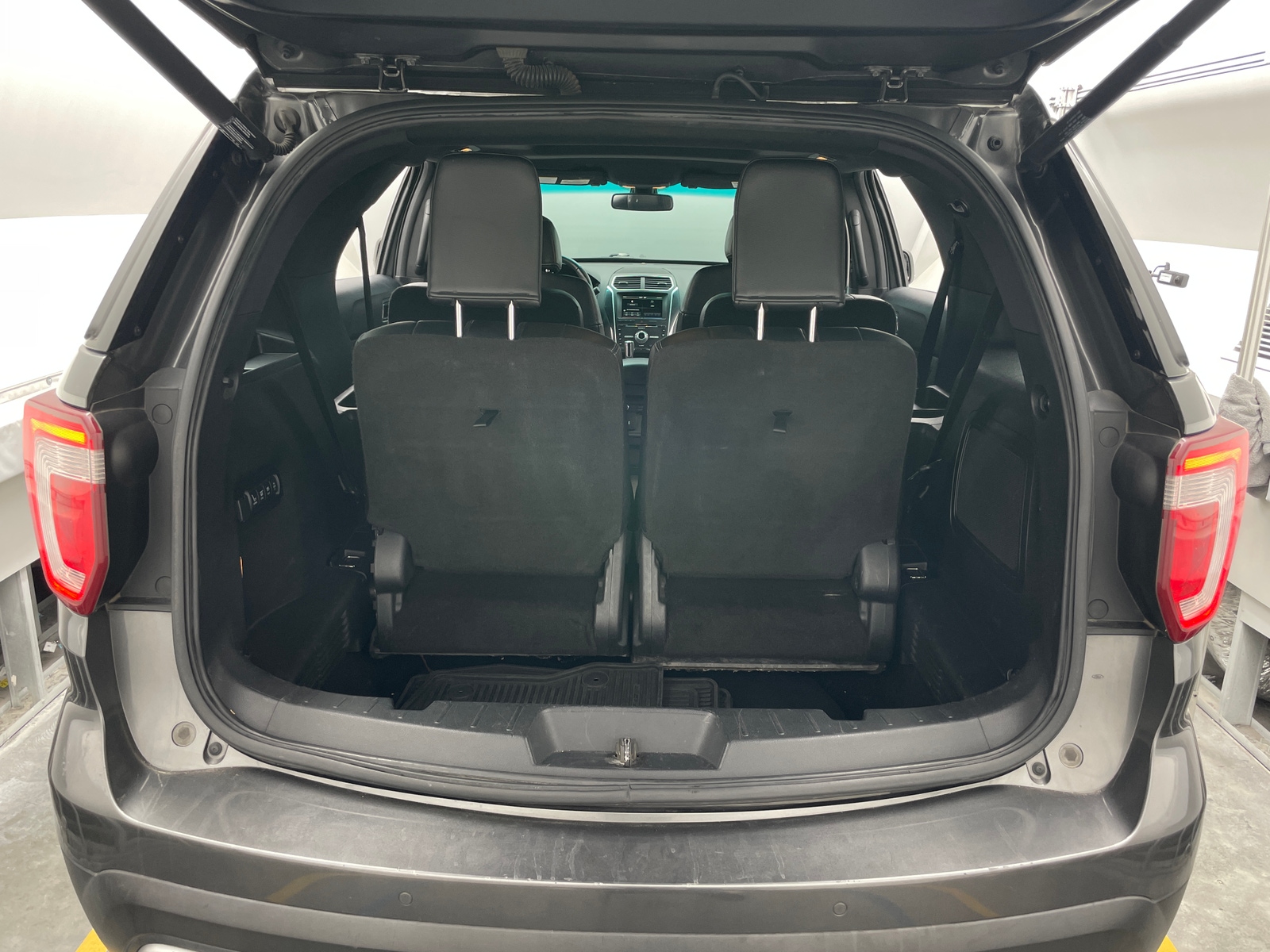 Thumbnail: 2016 Ford Explorer - 6