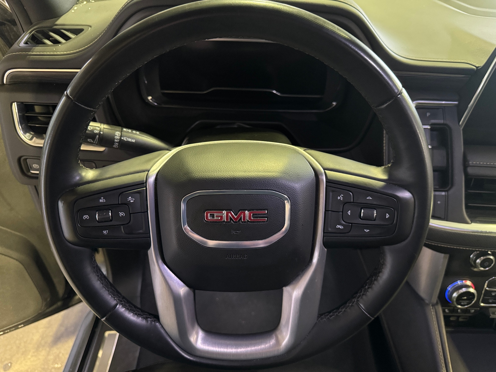 Thumbnail: 2024 GMC Yukon - 4
