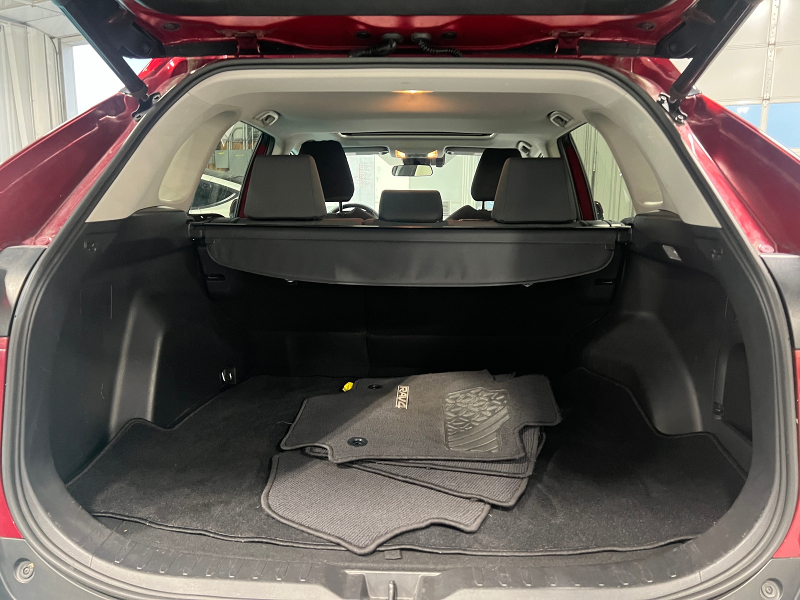 Thumbnail: 2019 Toyota RAV4 - 7