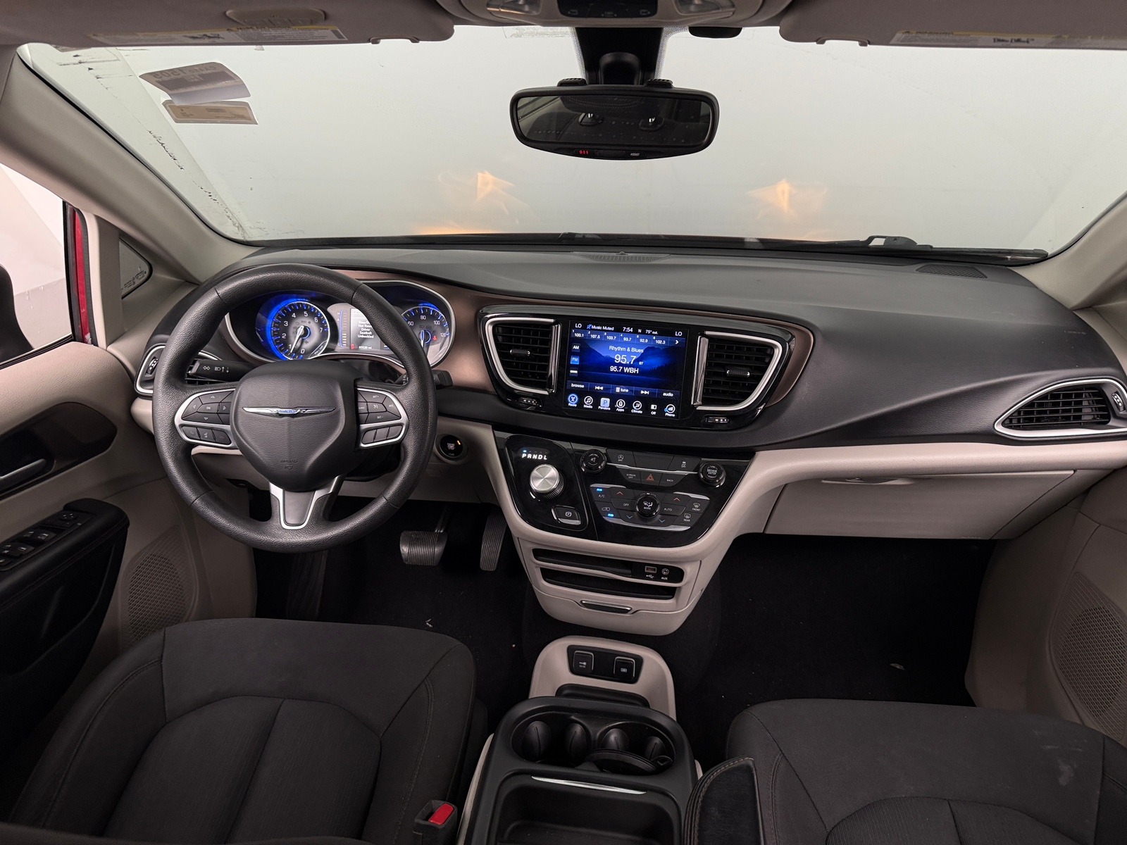 Thumbnail: 2017 Chrysler Pacifica - 3
