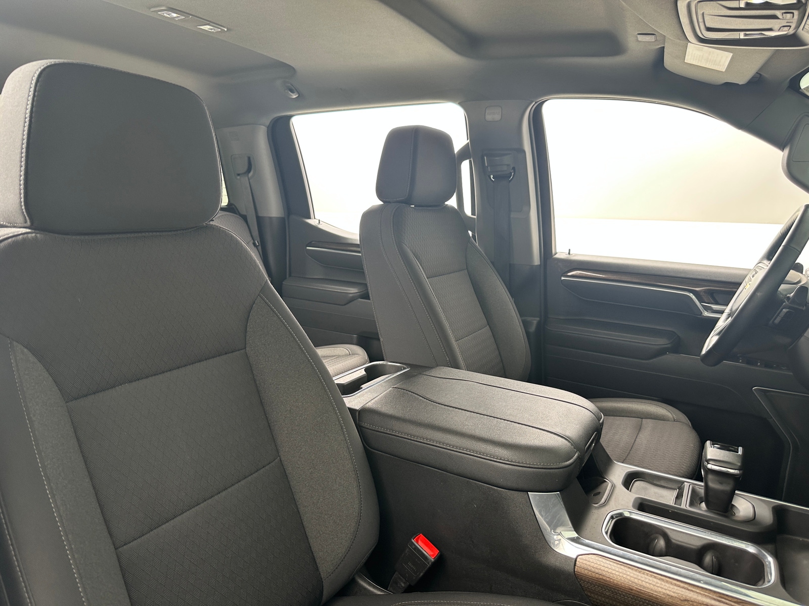 Thumbnail: 2025 Chevrolet Silverado 1500 - 2