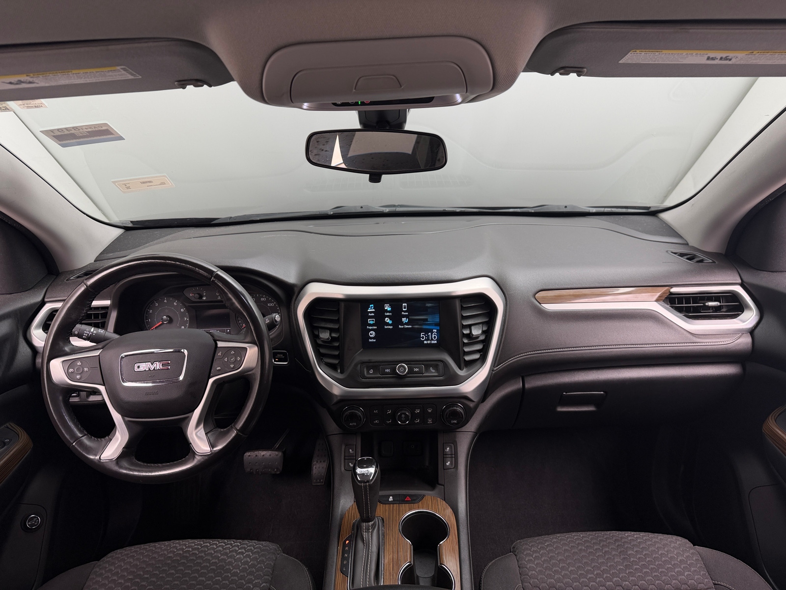 Thumbnail: 2018 GMC Acadia - 3