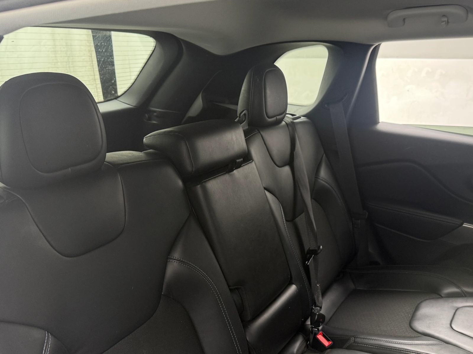 Thumbnail: 2020 Jeep Cherokee - 6