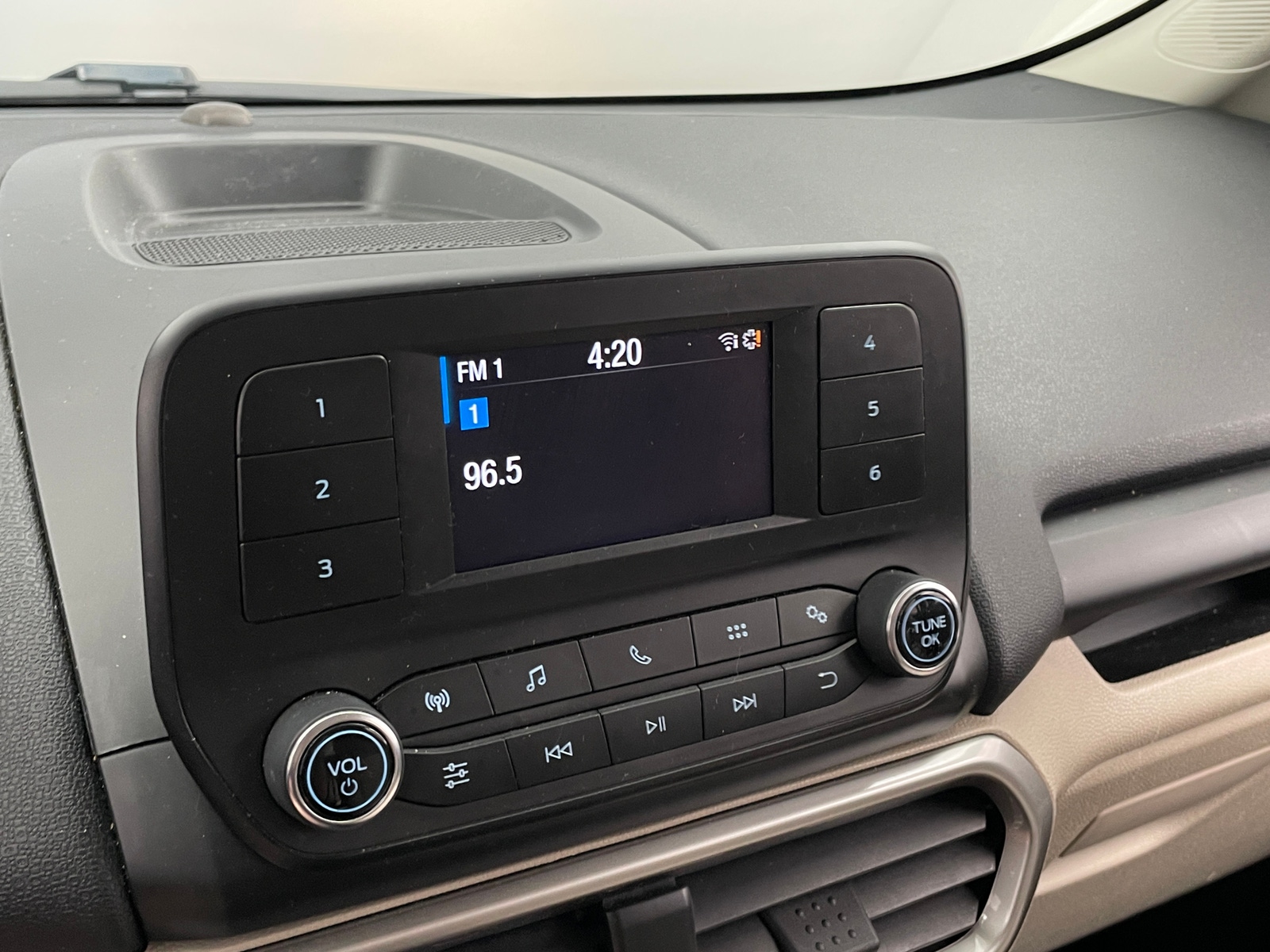 Thumbnail: 2018 Ford EcoSport - 4