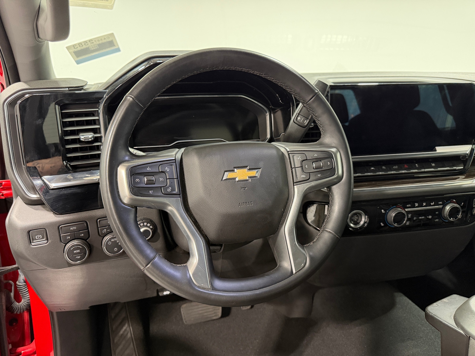 Thumbnail: 2023 Chevrolet Silverado 1500 - 5