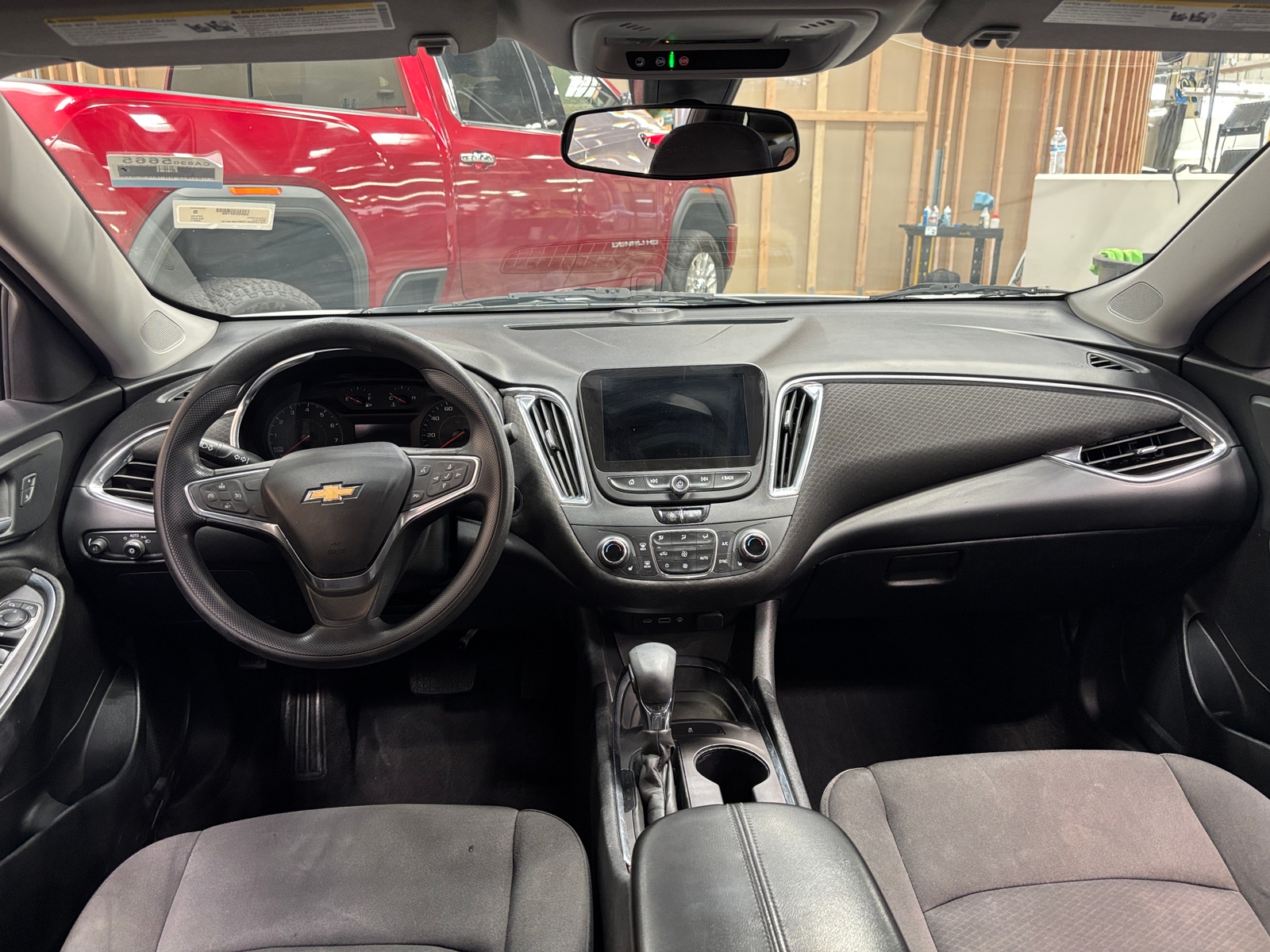 Thumbnail: 2021 Chevrolet Malibu - 3
