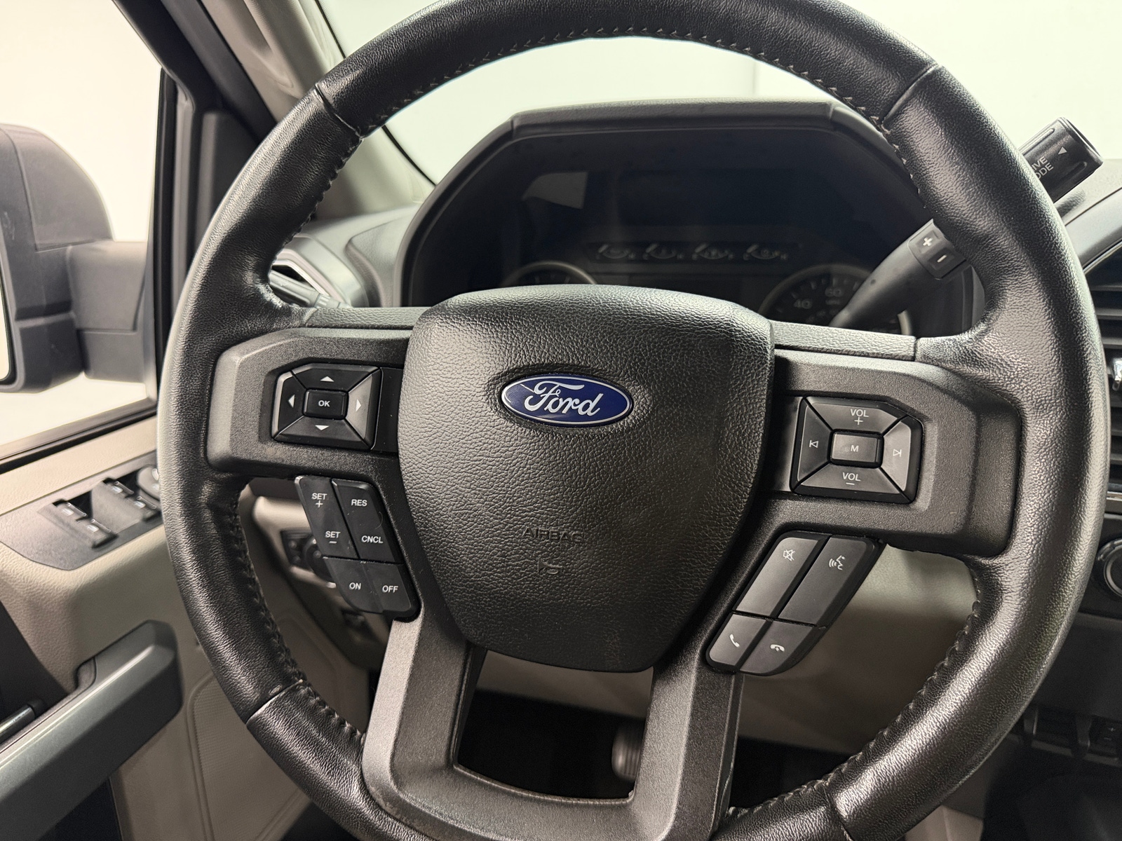 Thumbnail: 2018 Ford Econoline - 5