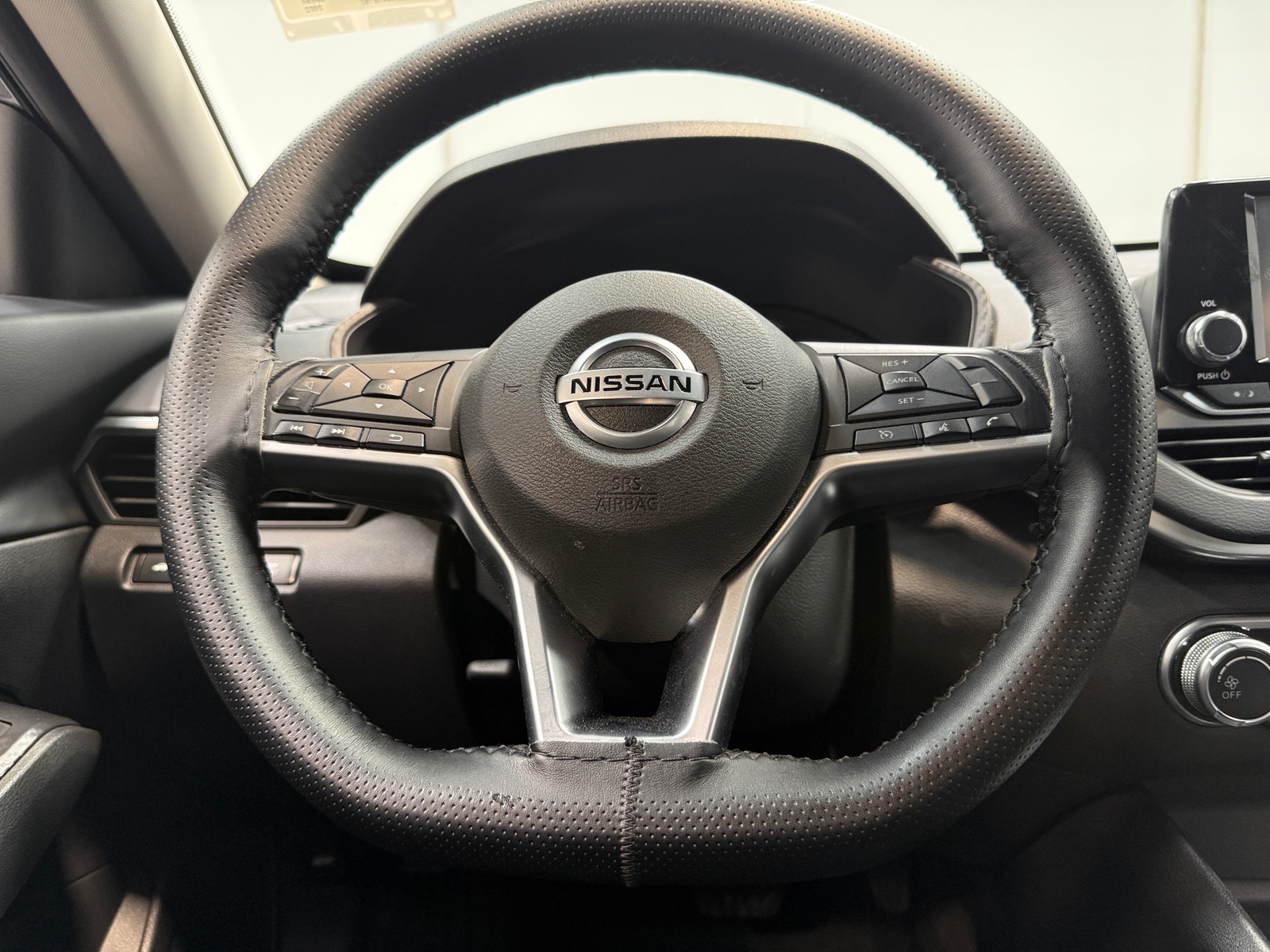 Thumbnail: 2022 Nissan Altima - 5