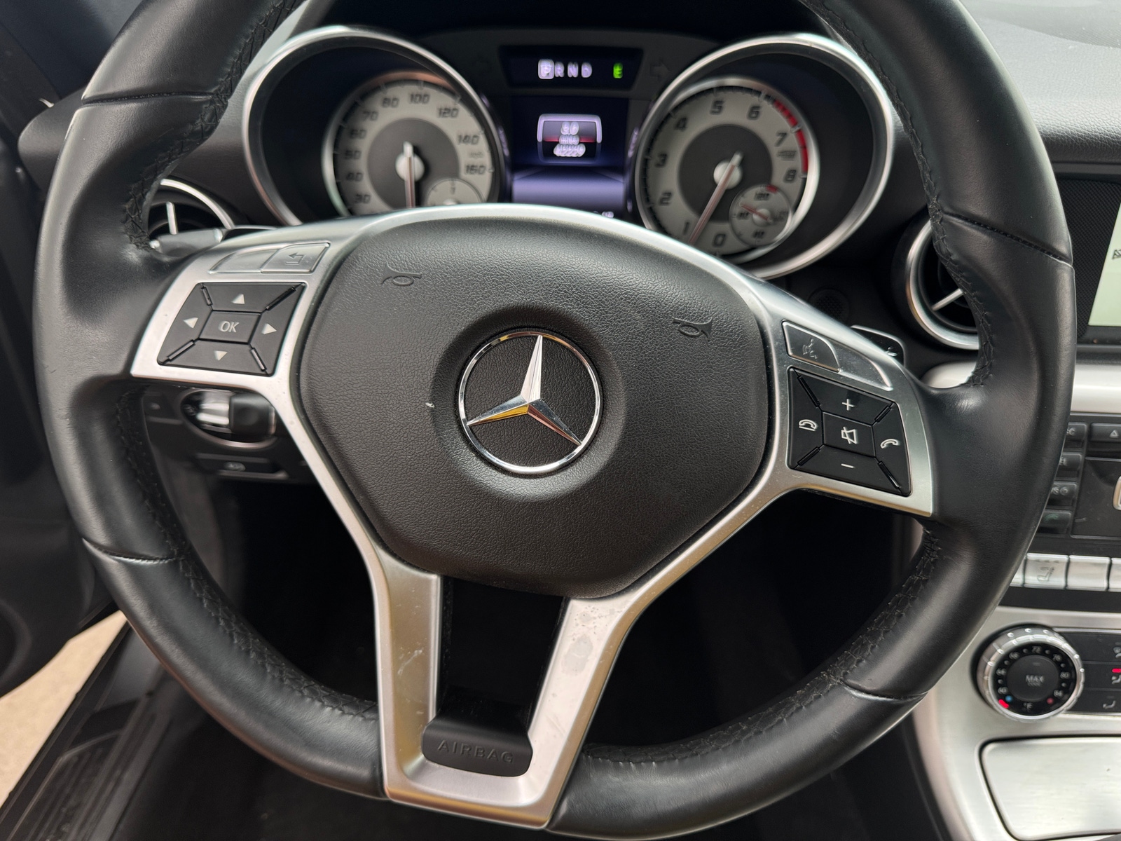 Thumbnail: 2014 Mercedes-Benz SLK - 4