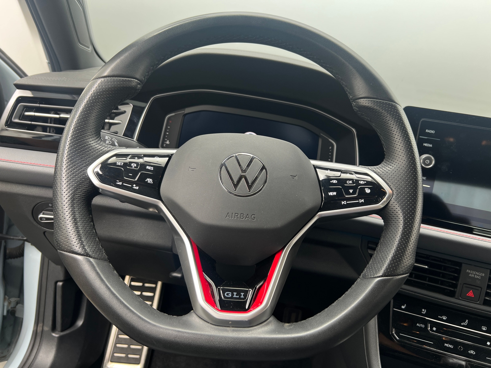 Thumbnail: 2025 Volkswagen Jetta - 4