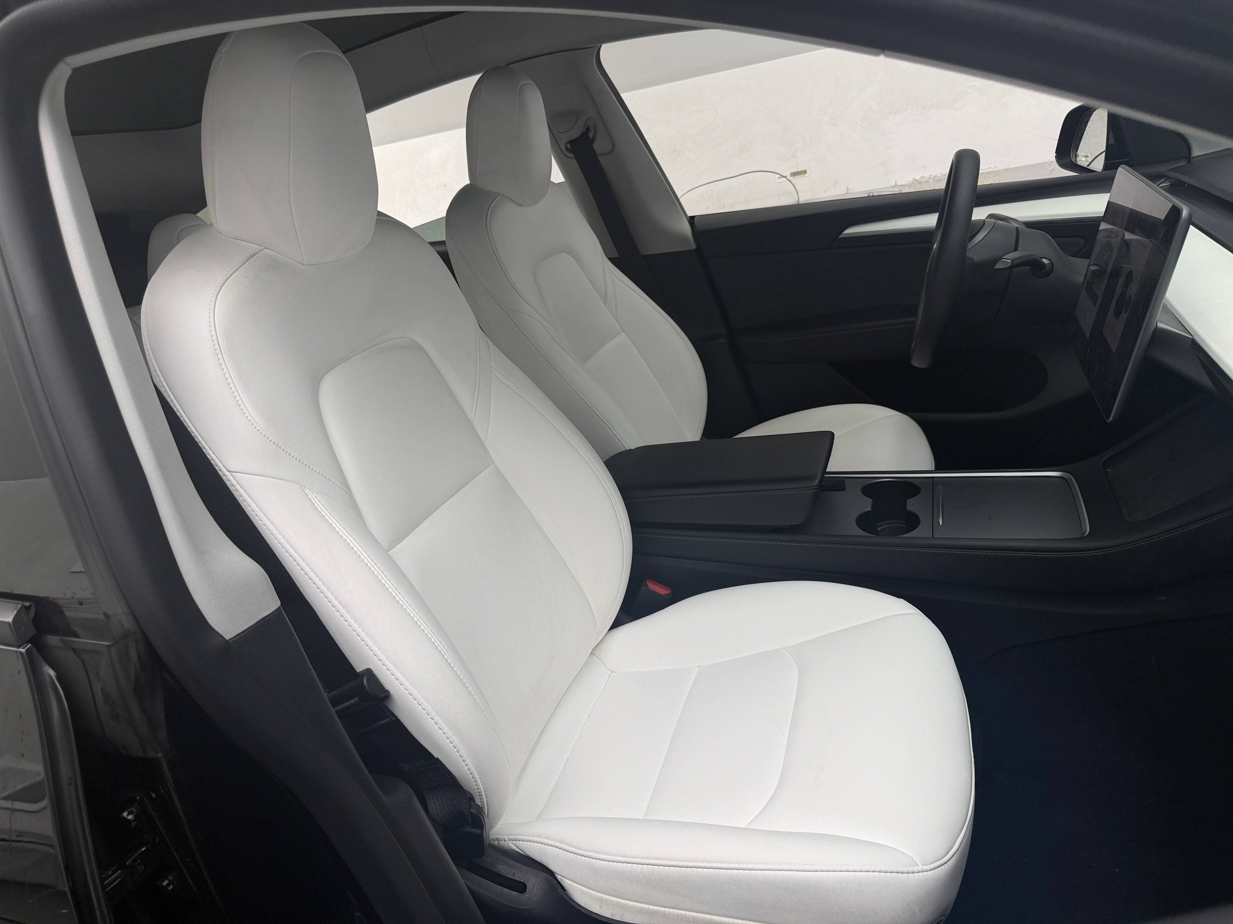 Used 2022 Tesla Model Y Long Range with VIN 7SAYGDEE0NF537537 for sale in Auburn, WA