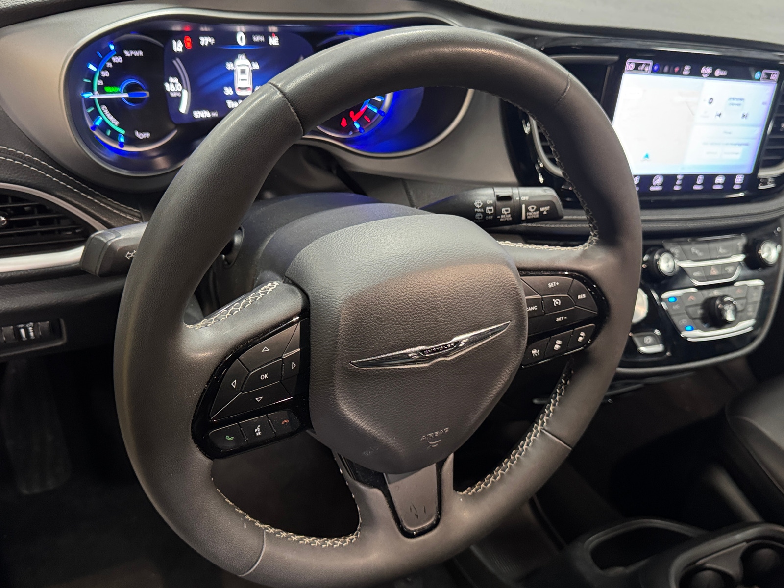 Thumbnail: 2024 Chrysler Pacifica - 4