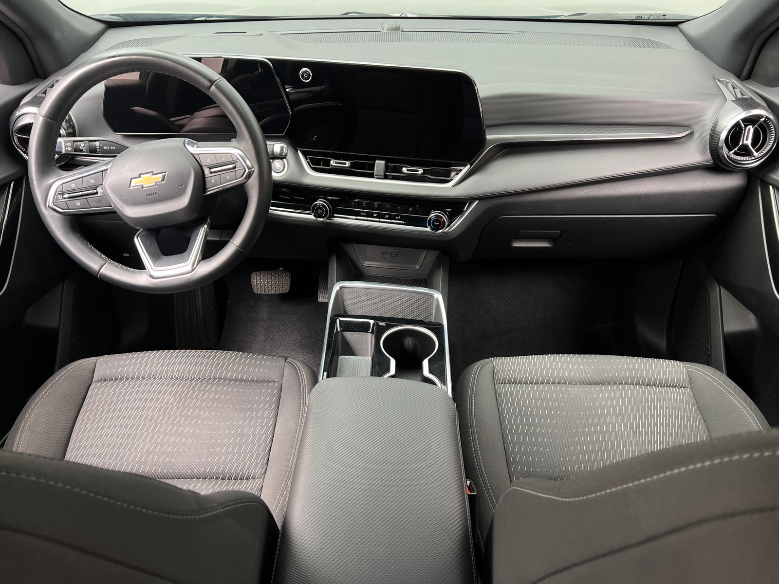 Thumbnail: 2025 Chevrolet Equinox - 3
