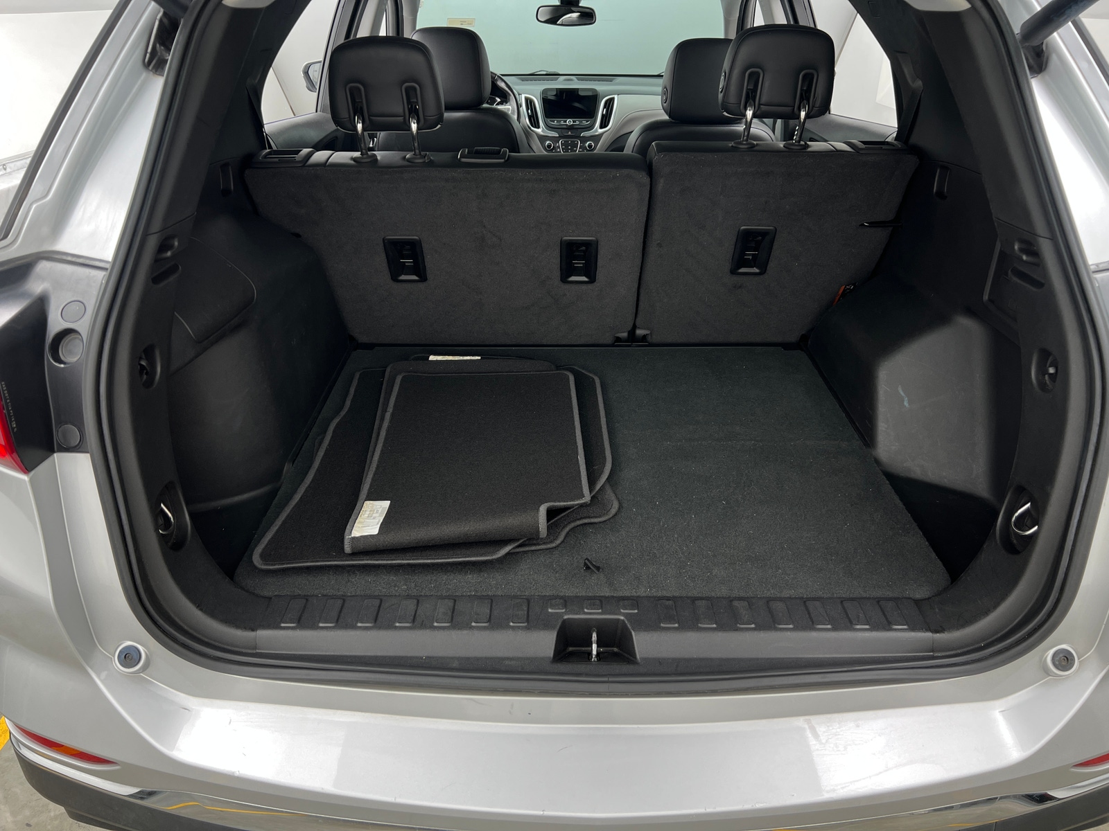 Thumbnail: 2019 Chevrolet Equinox - 6