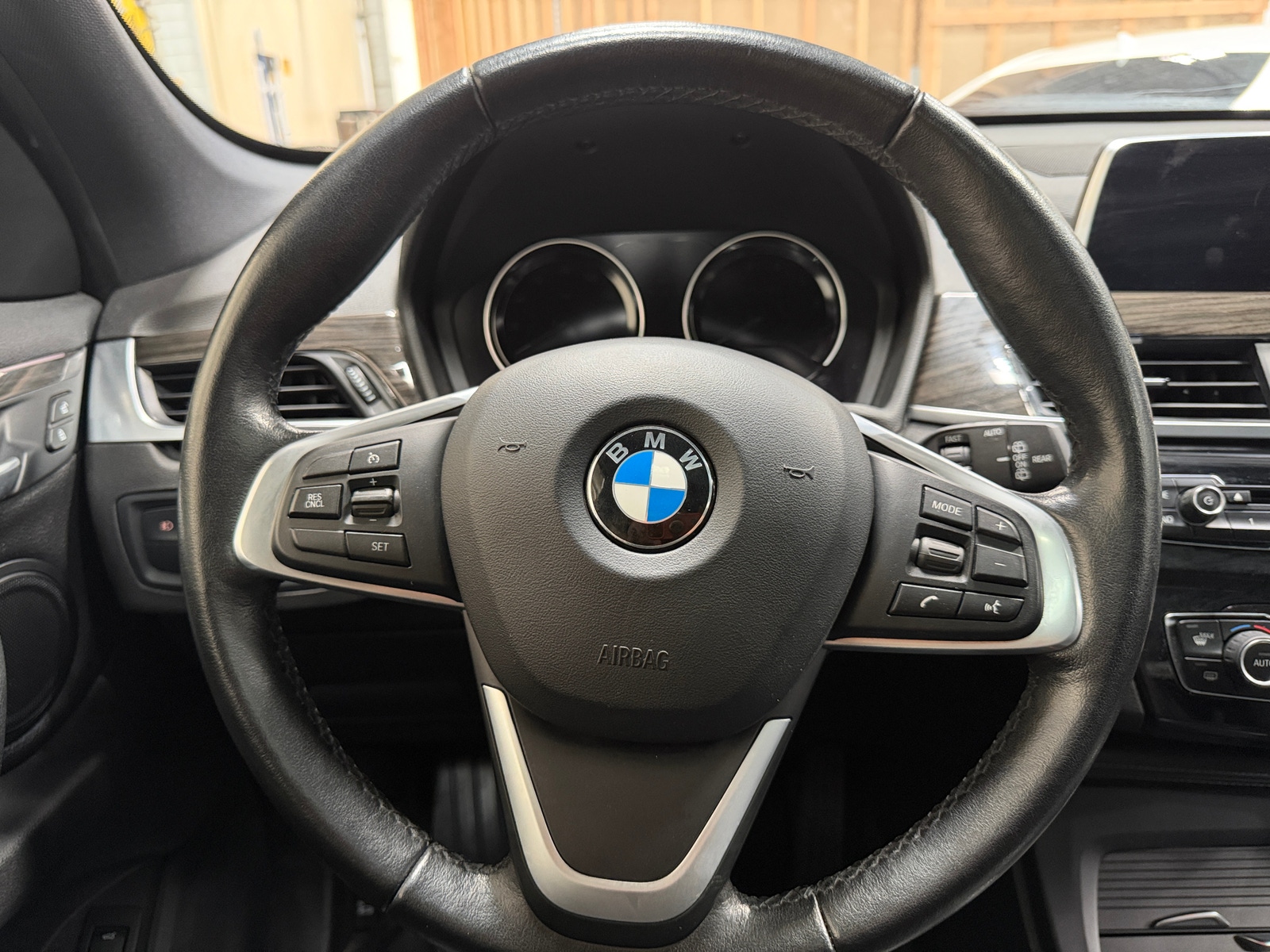 Thumbnail: 2018 BMW X1 - 4