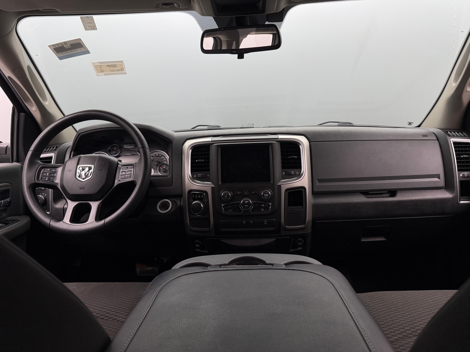 Thumbnail: 2020 RAM 1500 Classic - 3
