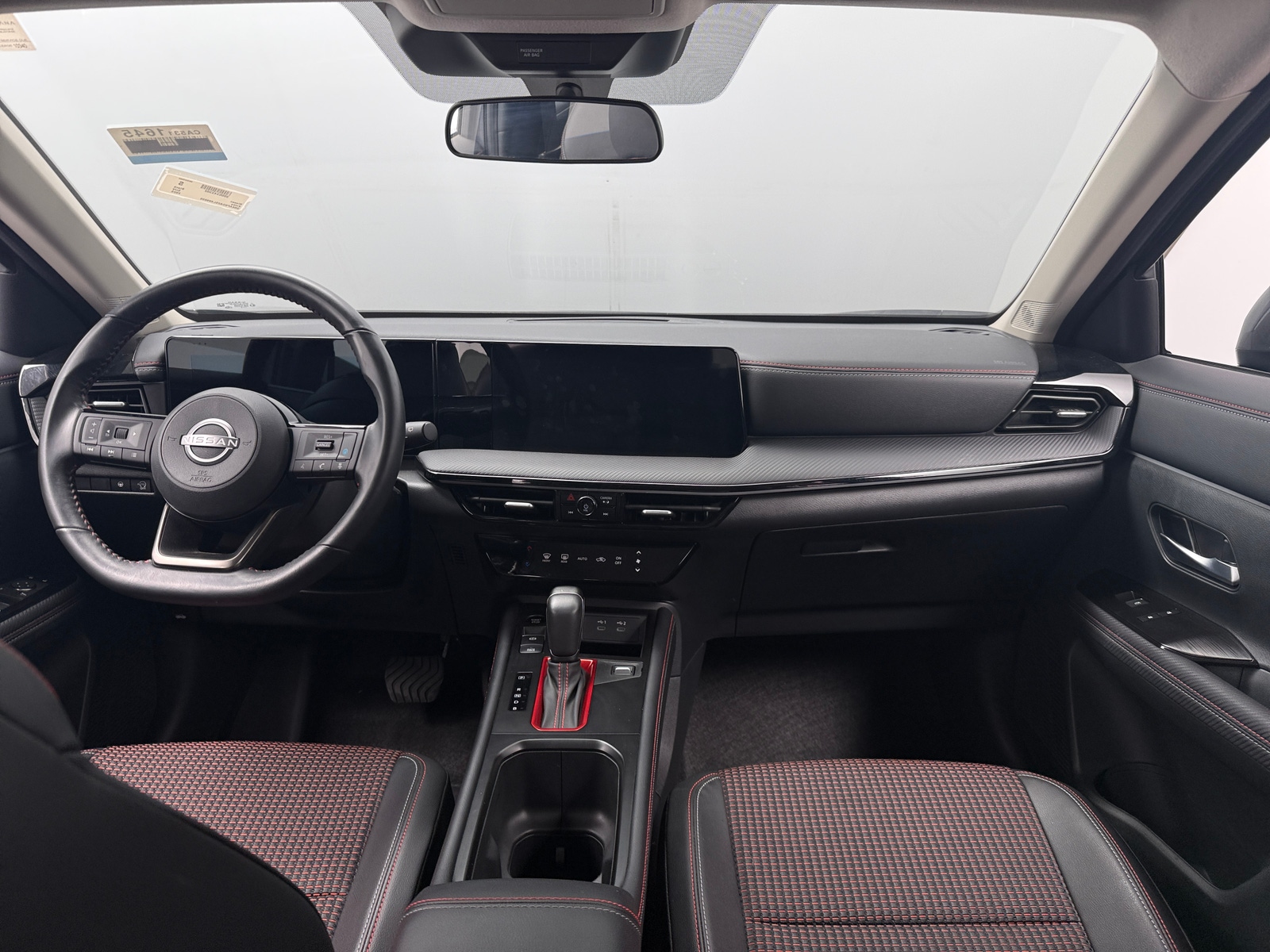 Thumbnail: 2025 Nissan Kicks - 2