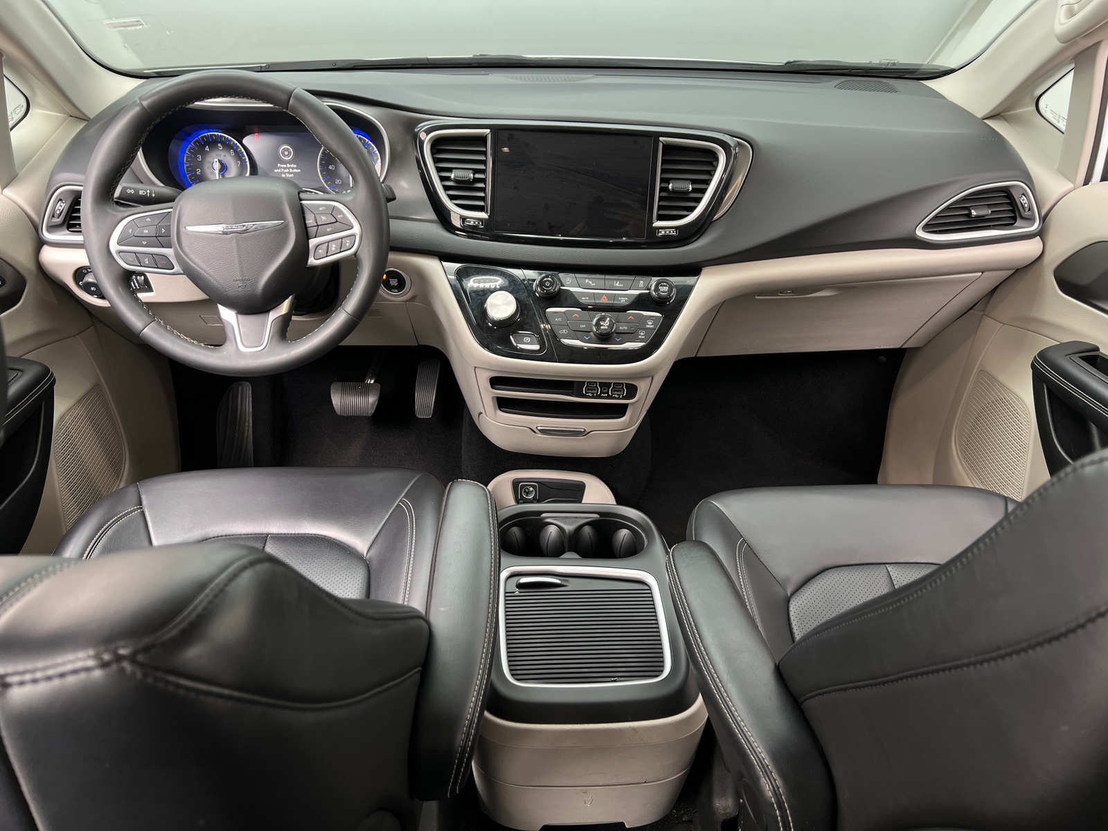 Thumbnail: 2023 Chrysler Pacifica - 2