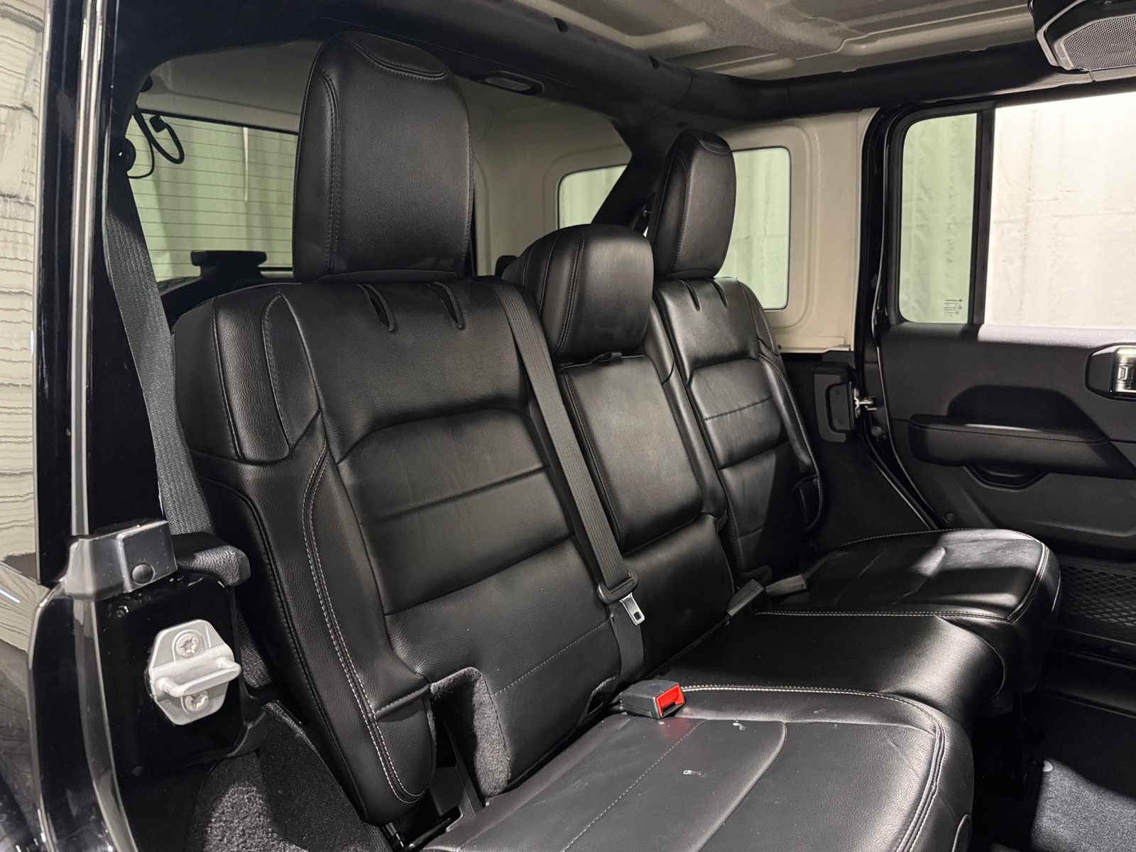 Thumbnail: 2020 Jeep Wrangler - 5