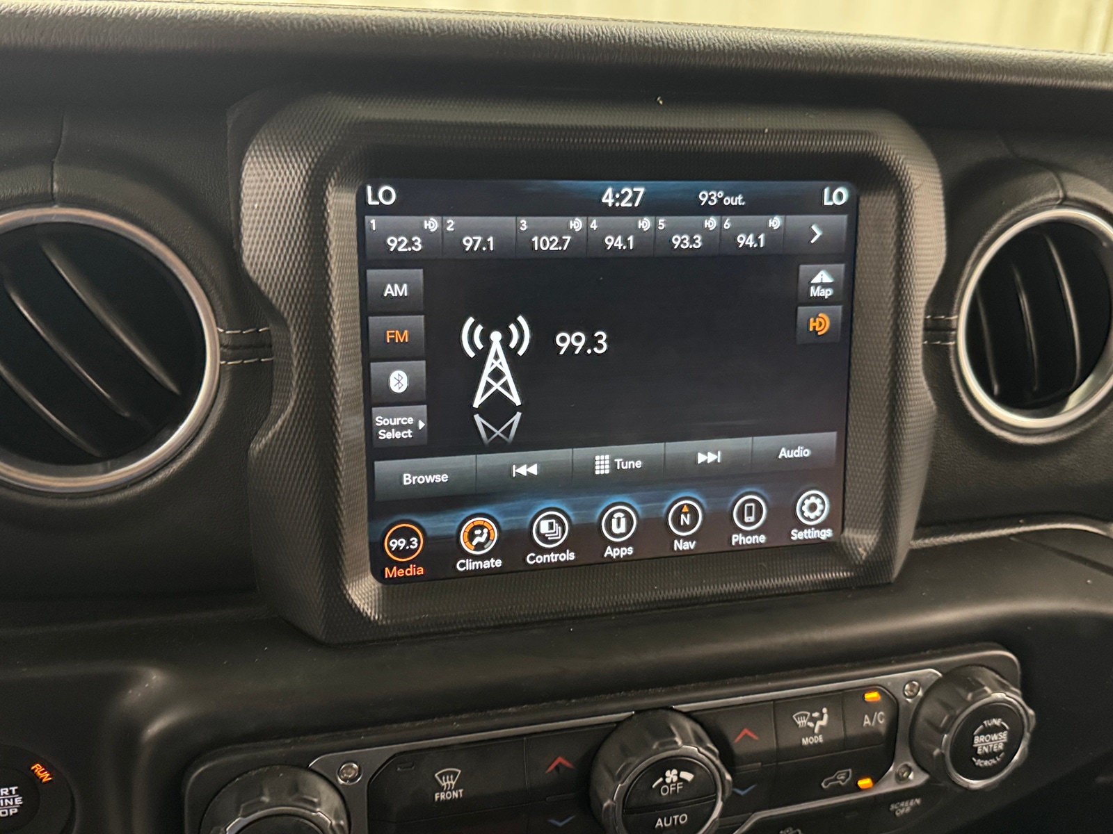 Thumbnail: 2020 Jeep Wrangler - 3