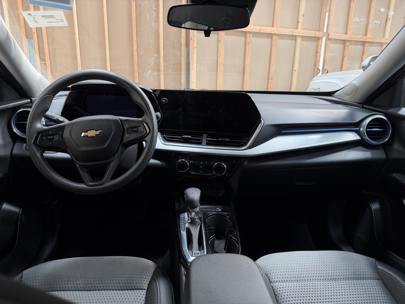 Thumbnail: 2025 Chevrolet Trax - 2