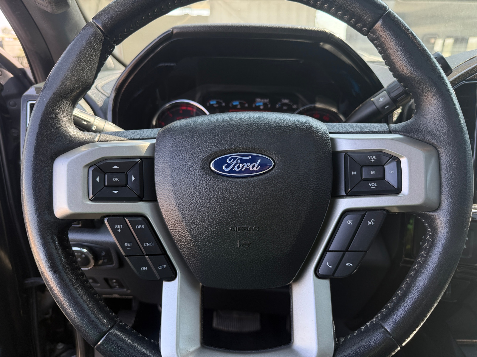 Thumbnail: 2022 Ford Econoline - 4