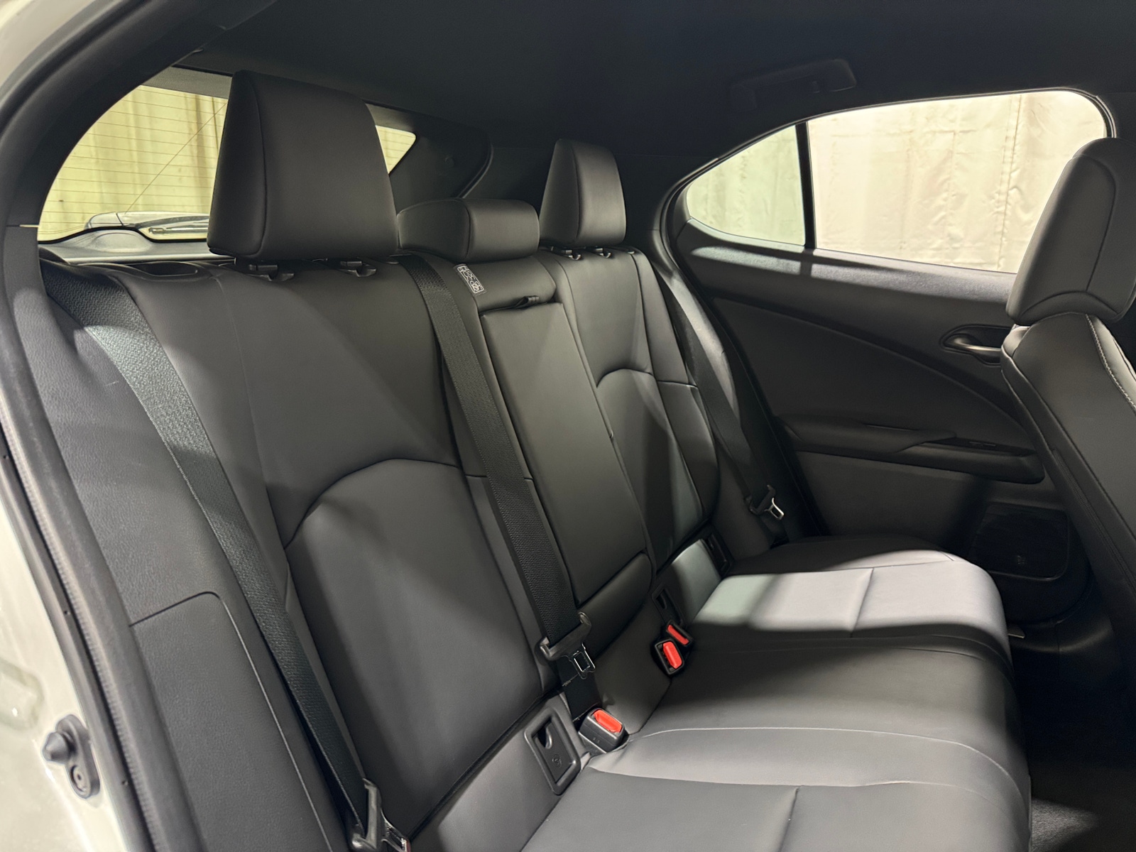 Thumbnail: 2022 Lexus UX - 5